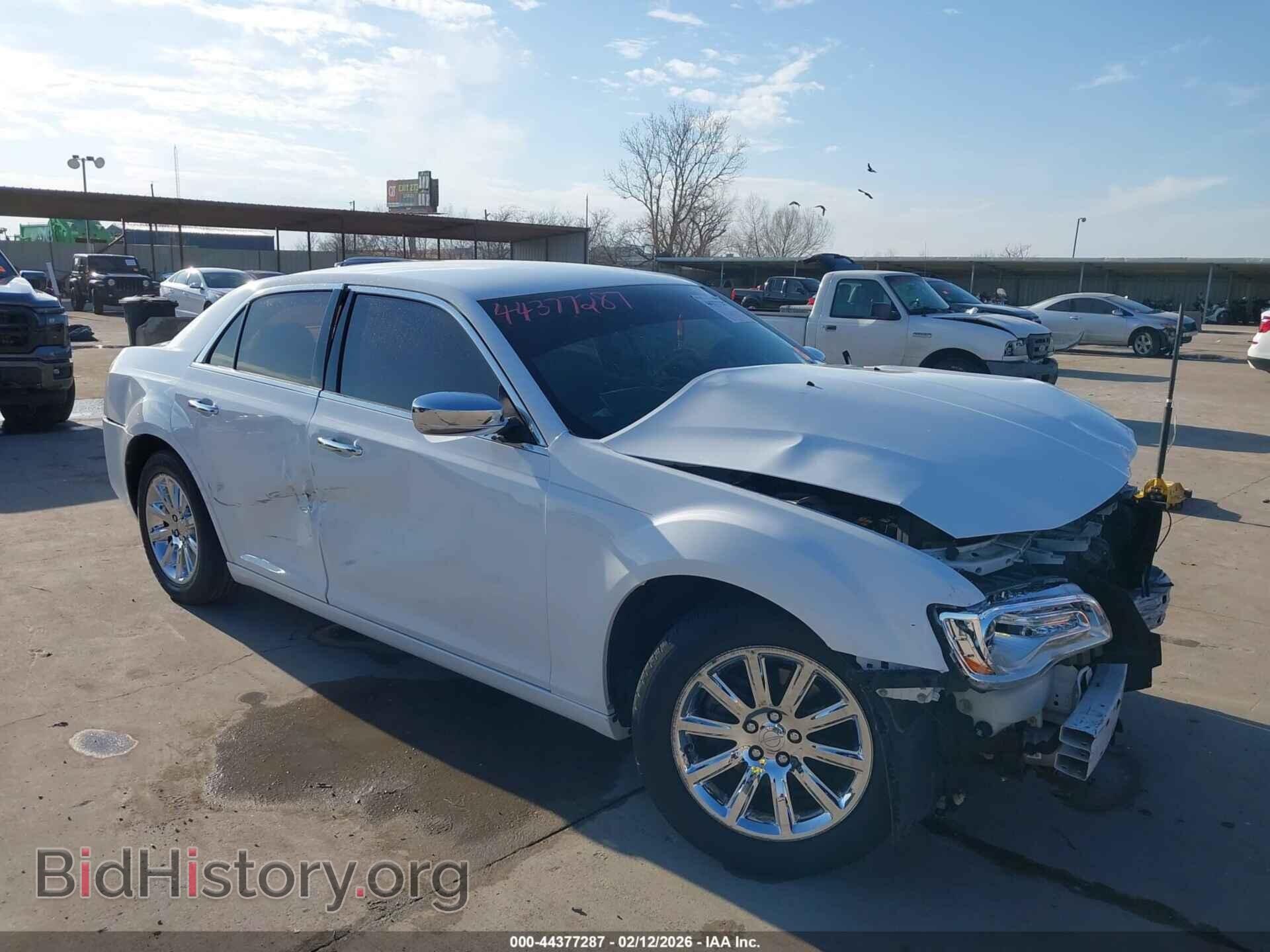 Фотография 2C3CCAEG3EH379972 - CHRYSLER 300C 2014