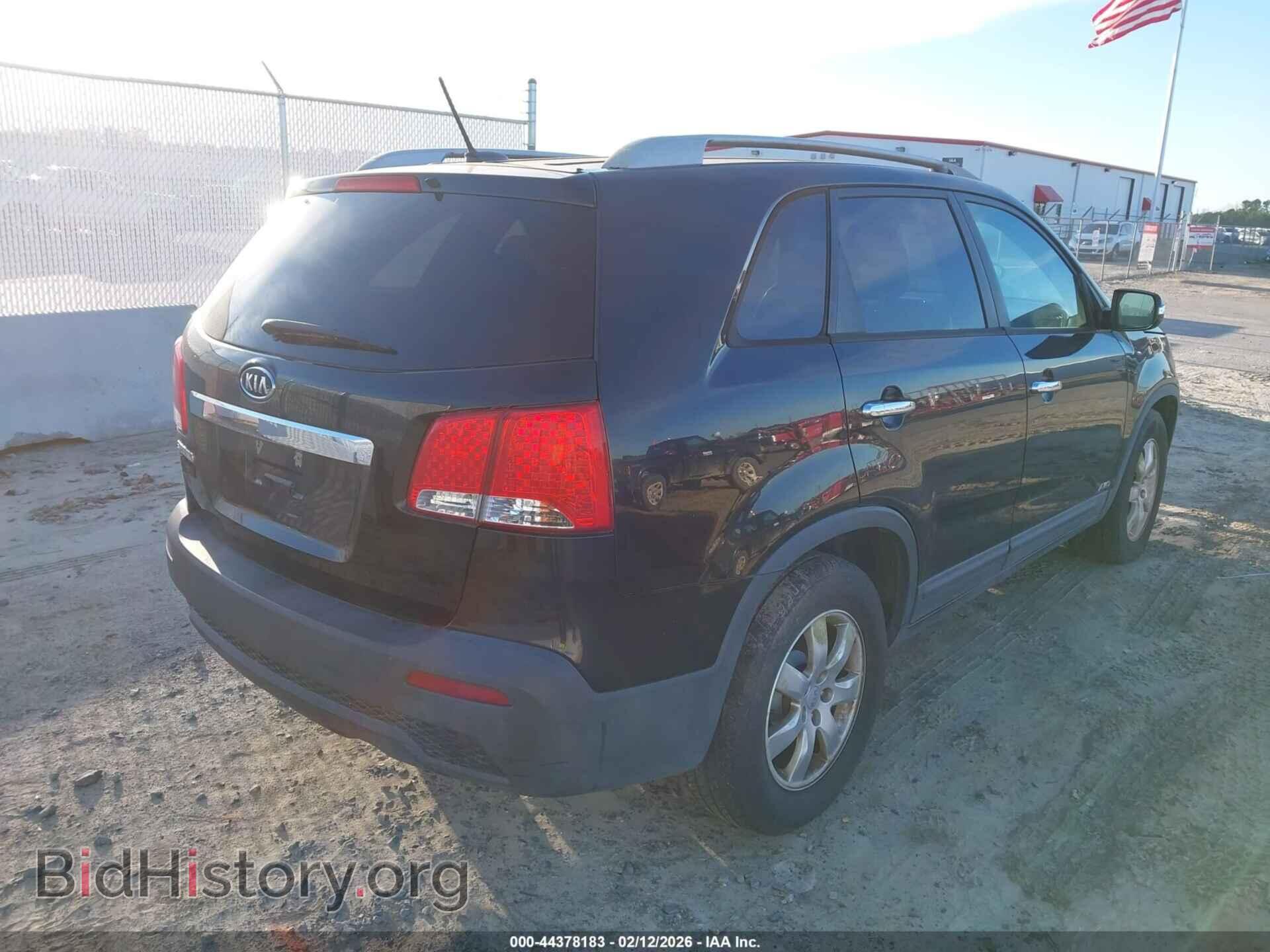 2012 KIA SORENTO - VIN: 5XYKTDA22CG217720 - Фото 4