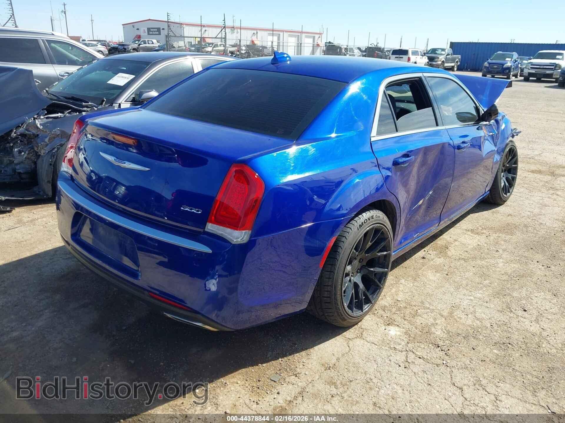 2019 CHRYSLER 300 - VIN: 2C3CCAAG3KH610144 - Photo 4