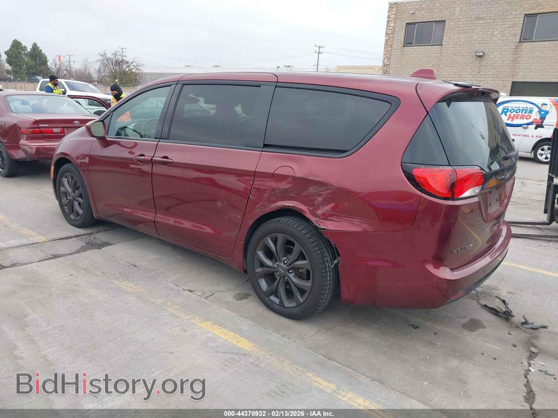 2018 CHRYSLER PACIFICA - VIN: 2C4RC1FG0JR204622 - Фото 3
