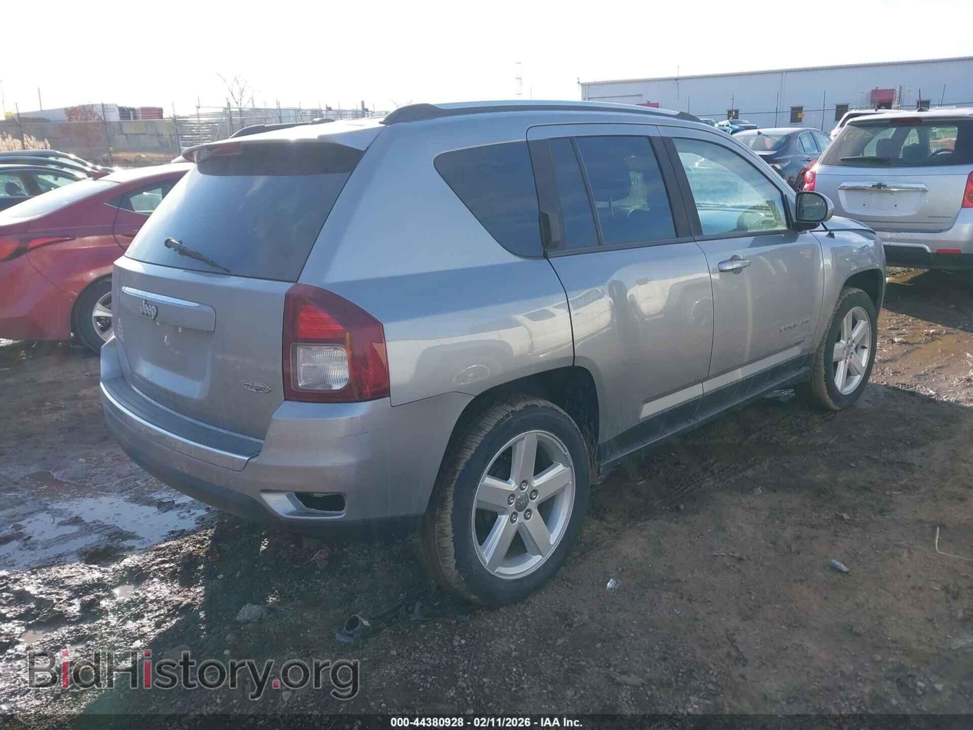 2014 JEEP COMPASS - VIN: 1C4NJCEA3ED752555 - Photo 4