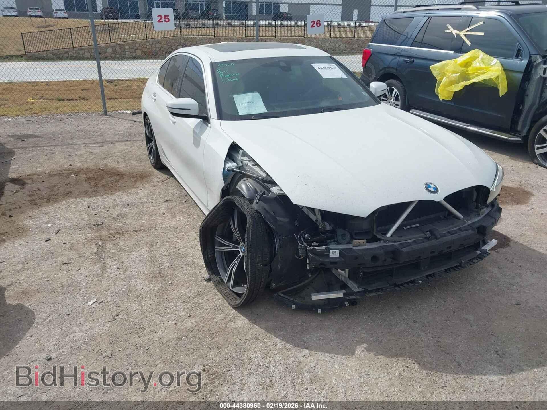 Photo 3MW69FF06R8D95618 - BMW 330I 2024