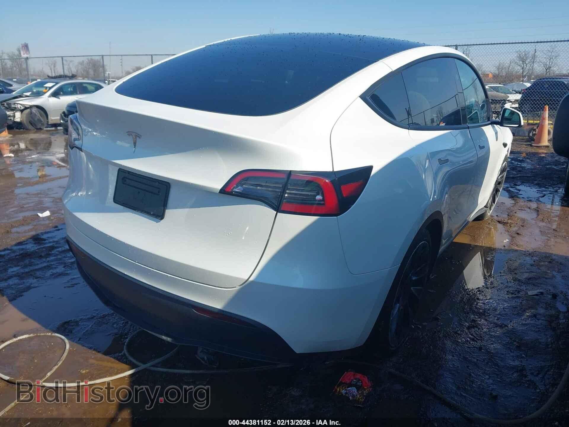 2024 TESLA MODEL Y - VIN: 7SAYGDED3RF093468 - Фото 4