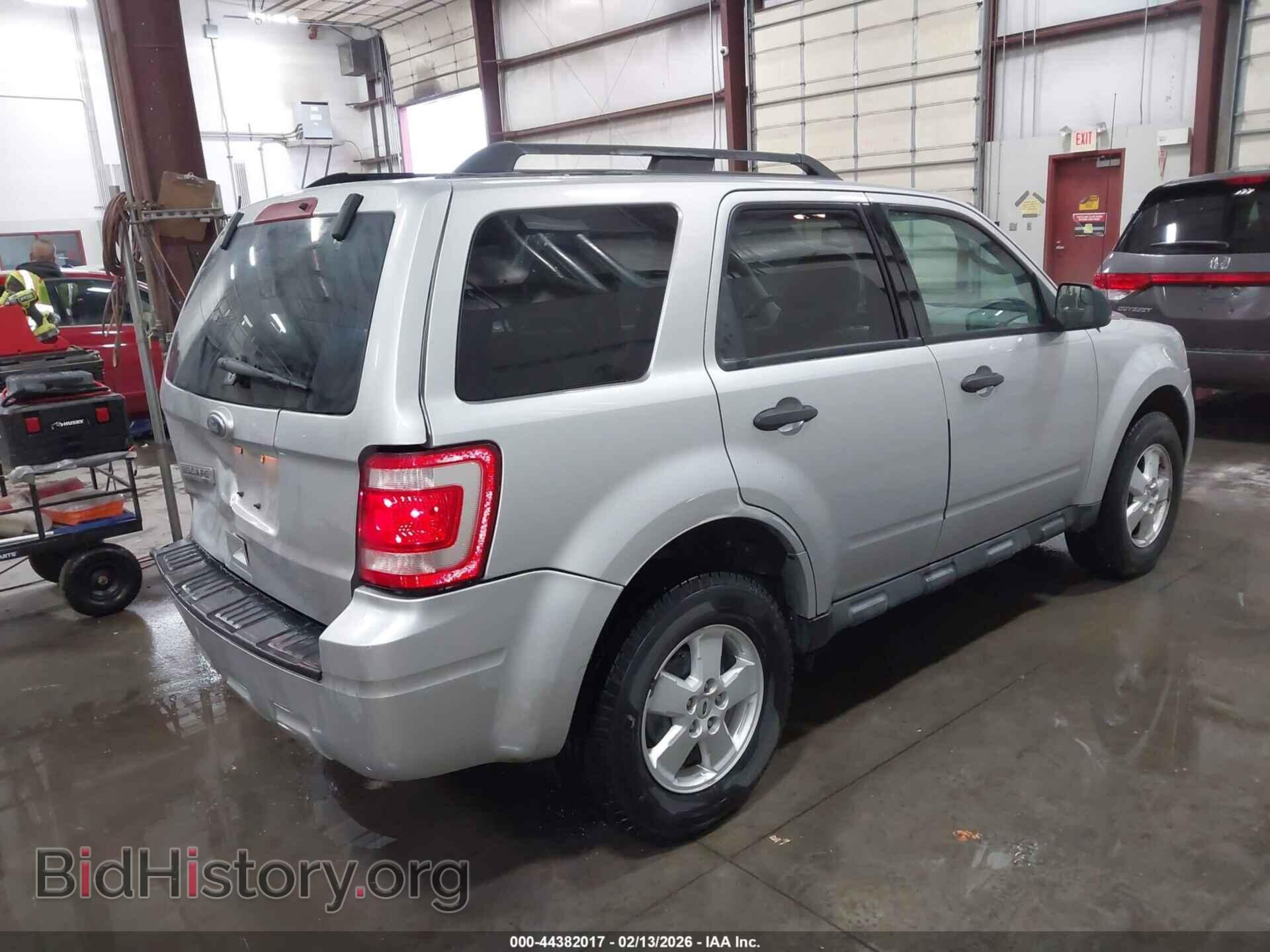 2010 FORD ESCAPE - VIN: 1FMCU0D77AKB63738 - Фото 4