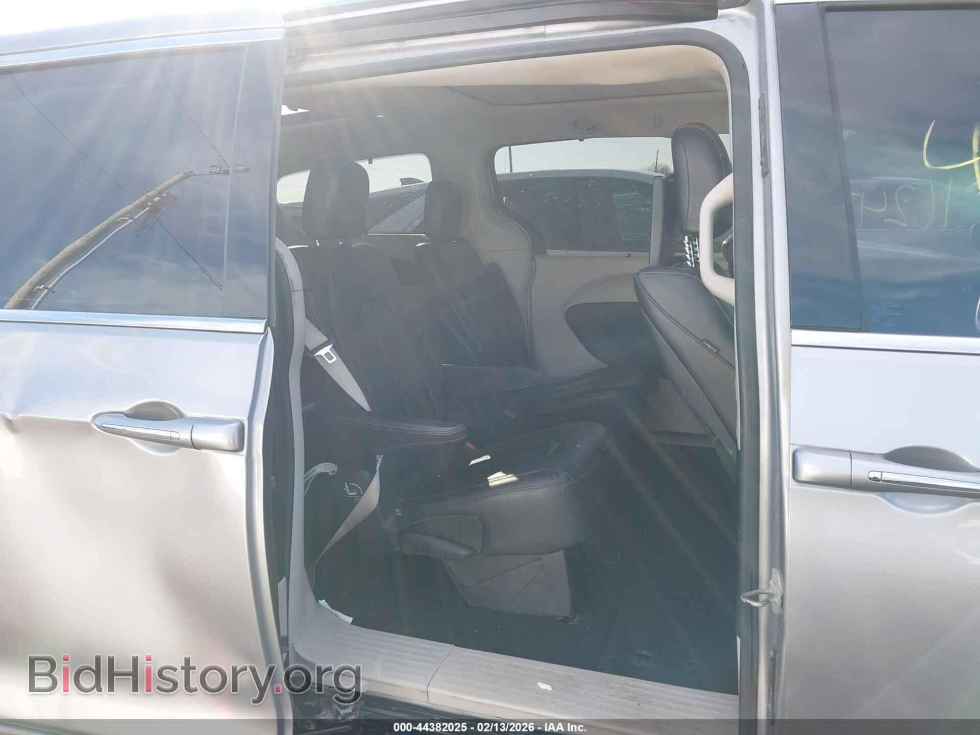 2018 CHRYSLER PACIFICA - VIN: 2C4RC1EG0JR333445 - Фото 8