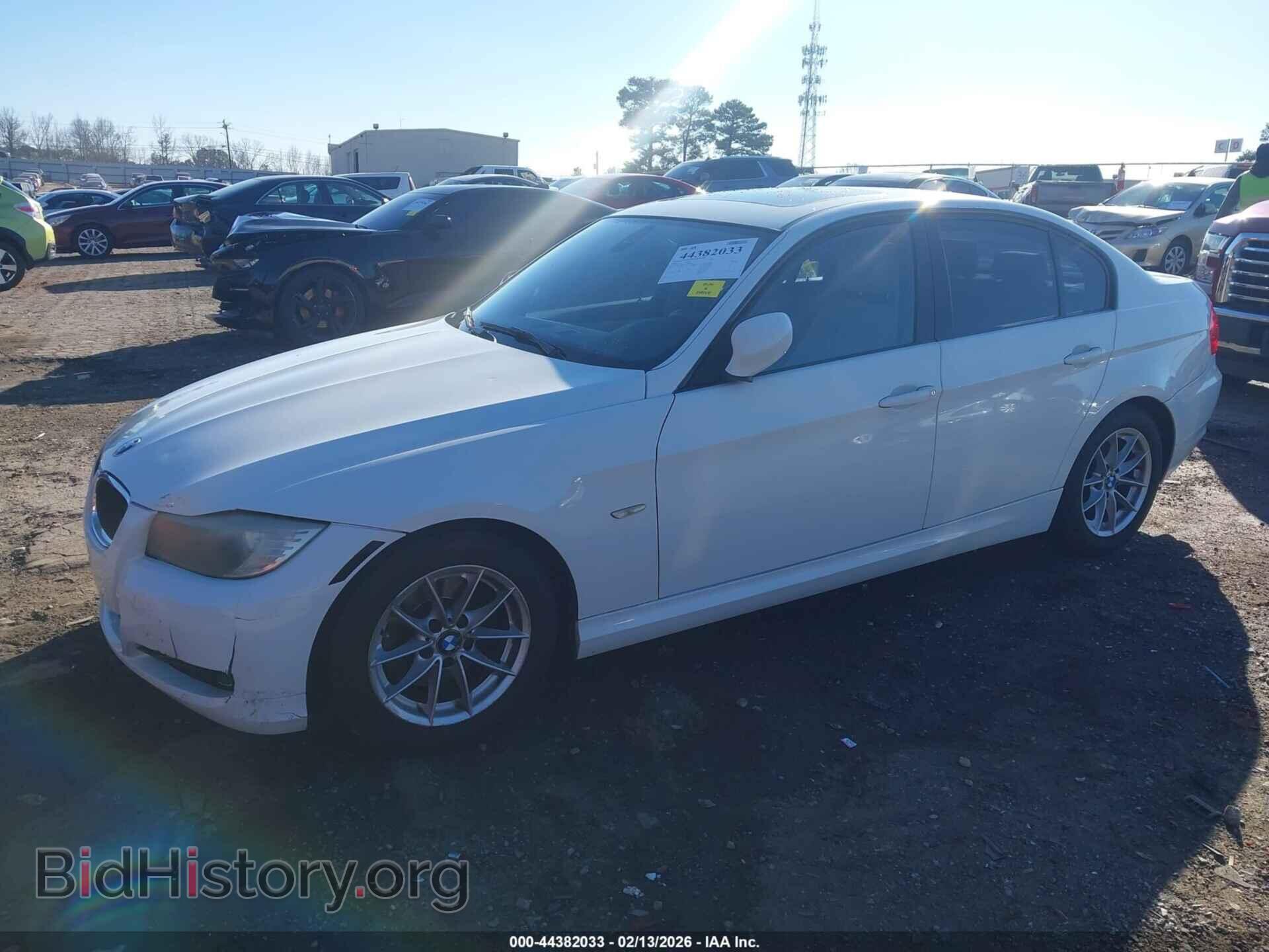 2010 BMW 328I - VIN: WBAPH7C51AE125906 - Photo 2