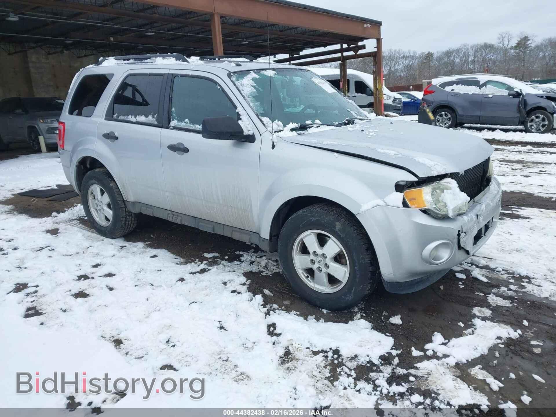 Photo 1FMCU0D75BKC01887 - FORD ESCAPE 2011