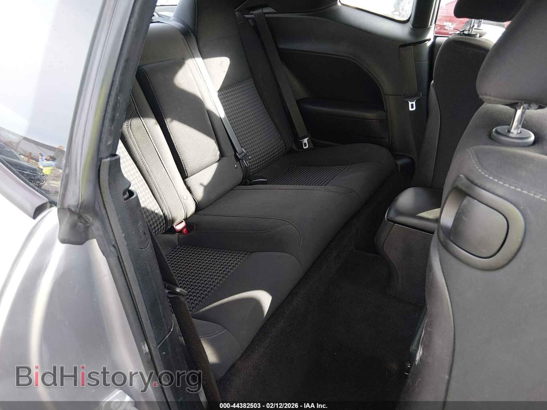 2016 DODGE CHALLENGER - VIN: 2C3CDZAG3GH300823 - Фото 8