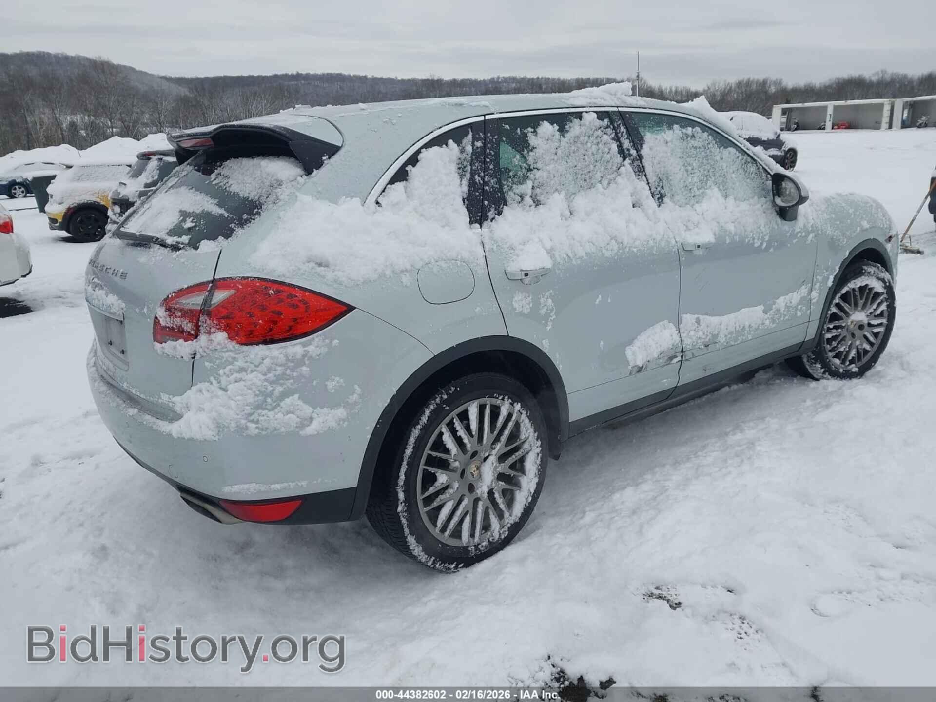 2011 PORSCHE CAYENNE - VIN: WP1AA2A24BLA08261 - Photo 4