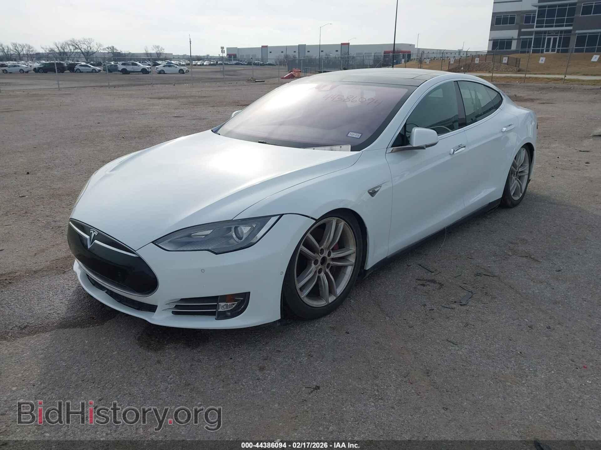 2015 TESLA MODEL S - VIN: 5YJSA1H42FF091091 - Photo 2