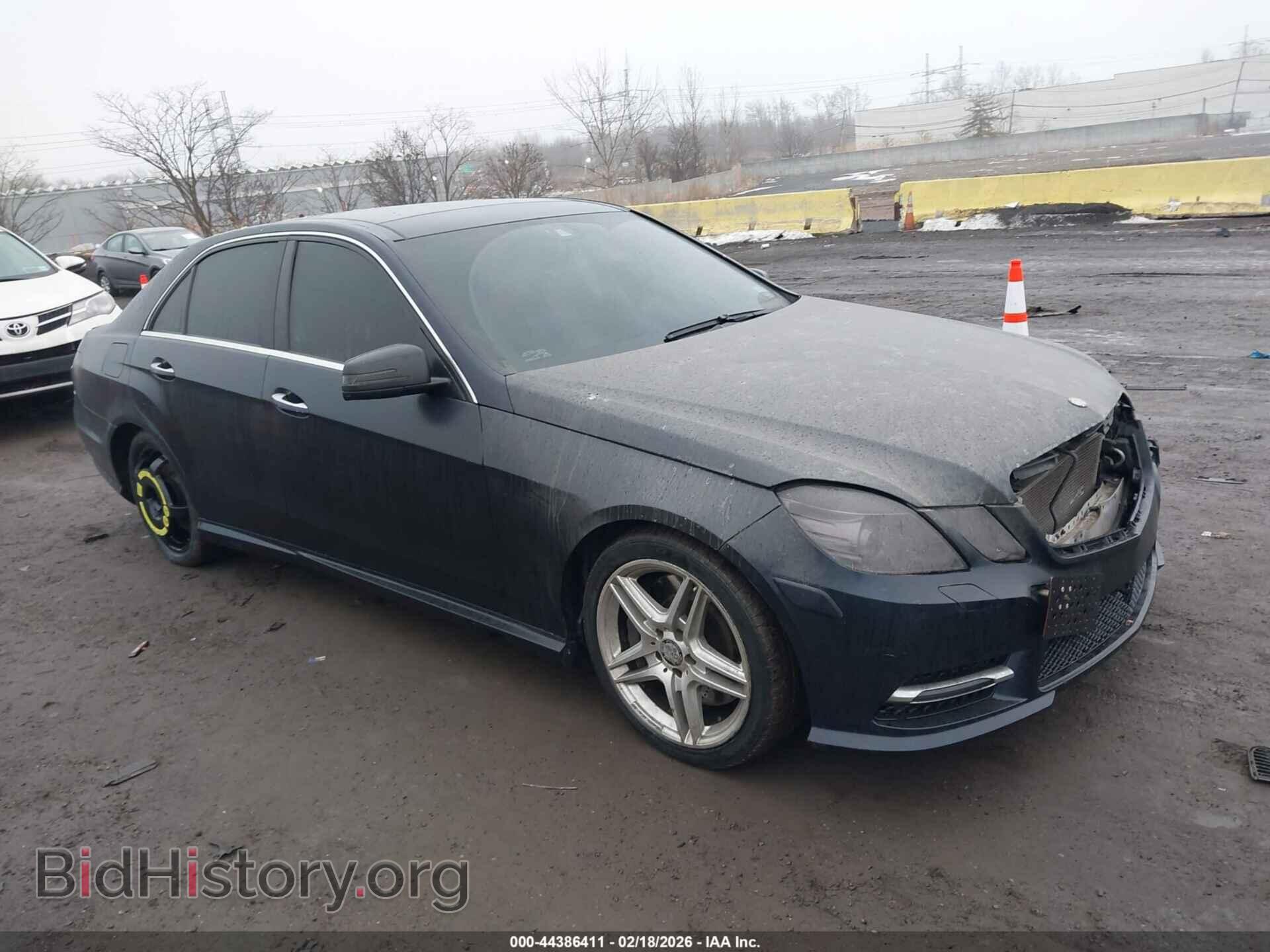 Фотография WDDHF9BB5DA677295 - MERCEDES-BENZ E 550 2013