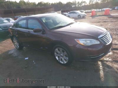 2013 Chrysler 200 Touring, burgundy — VIN 1C3CCBBB3DN539871, IAAI