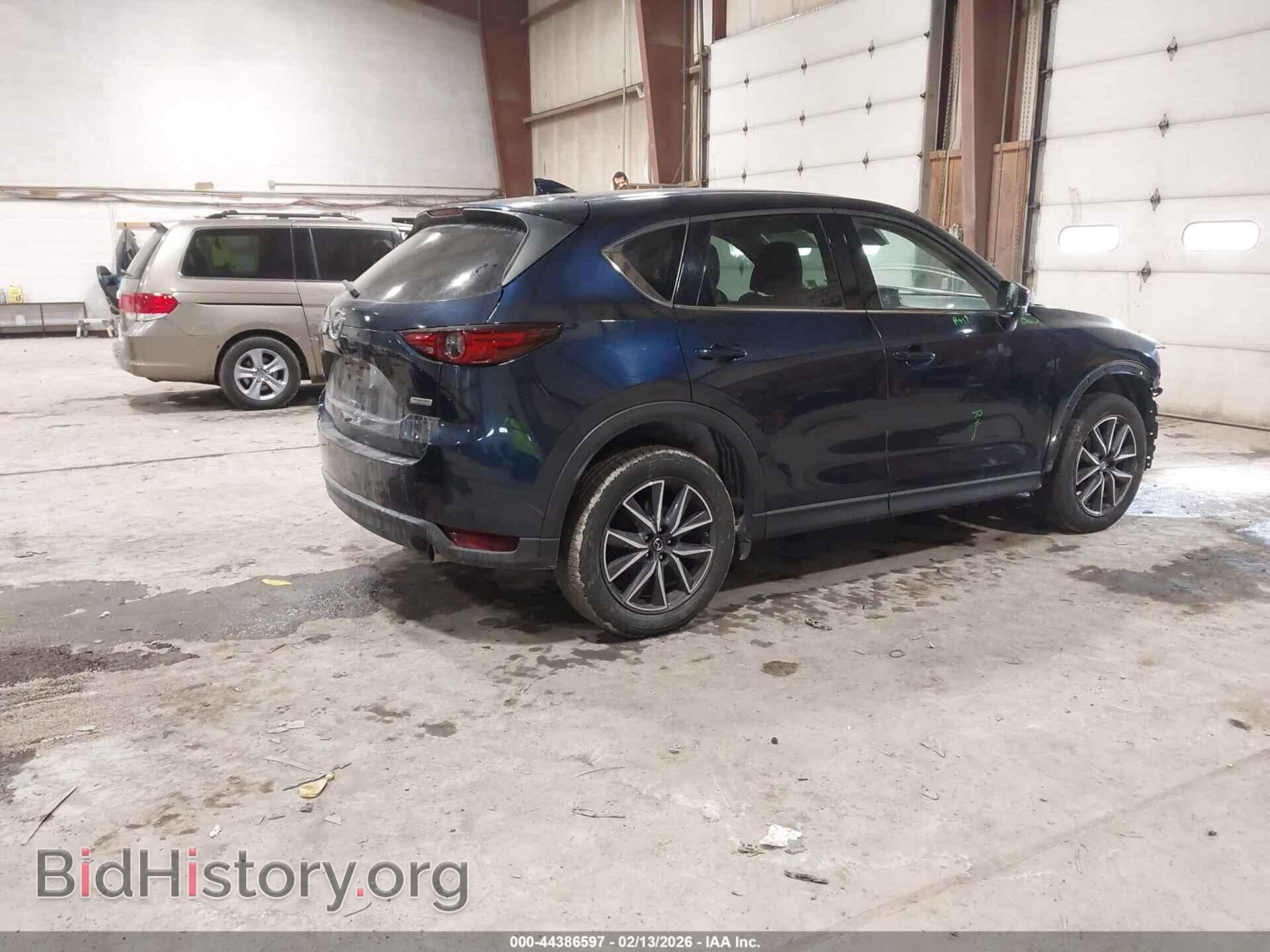 2017 MAZDA CX-5 - VIN: JM3KFBDL4H0211776 - Фото 4