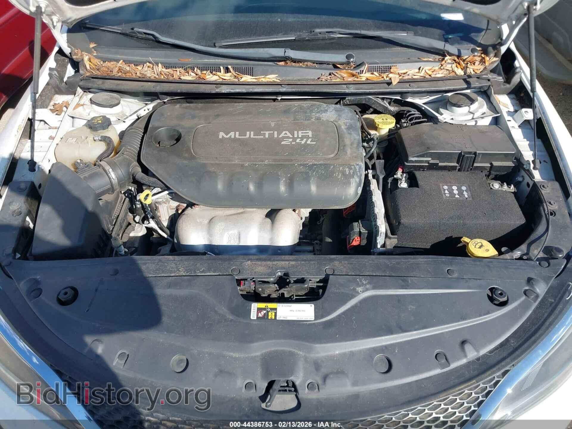 2016 CHRYSLER 200 - VIN: 1C3CCCCB2GN189870 - Фото 10