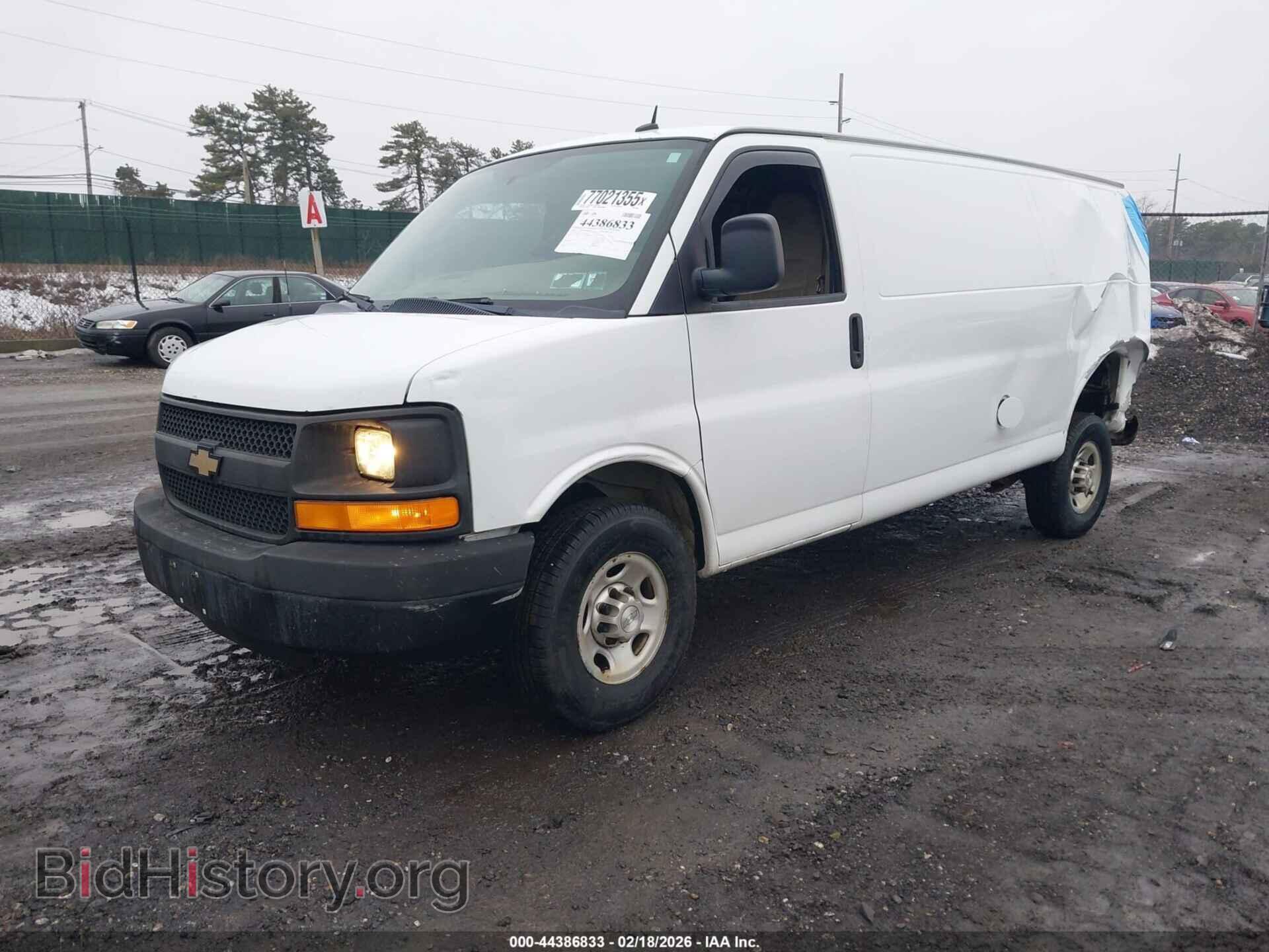 2014 CHEVROLET EXPRESS 2500 - VIN: 1GCWGGFA1E1184378 - Фото 2