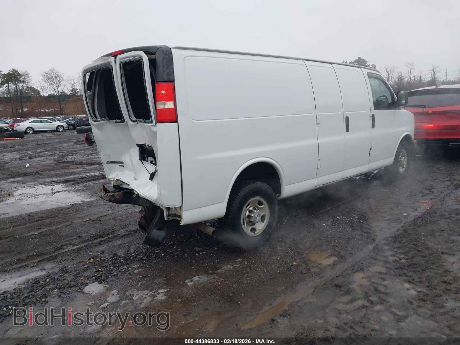 2014 CHEVROLET EXPRESS 2500 - VIN: 1GCWGGFA1E1184378 - Фото 4