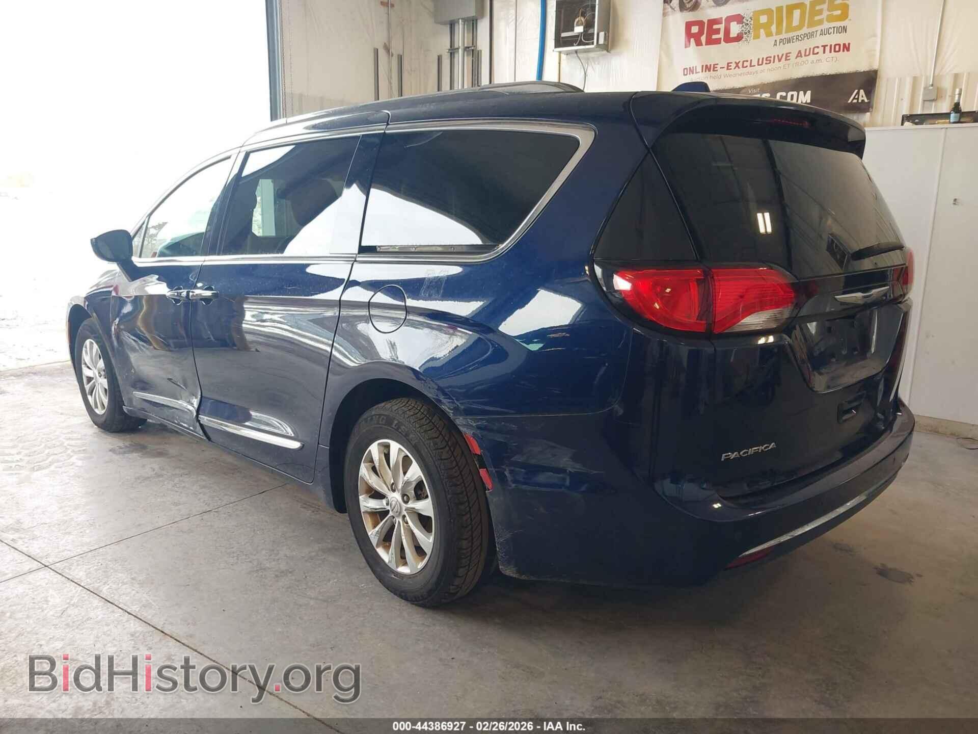 2018 CHRYSLER PACIFICA - VIN: 2C4RC1BG1JR280484 - Фото 3