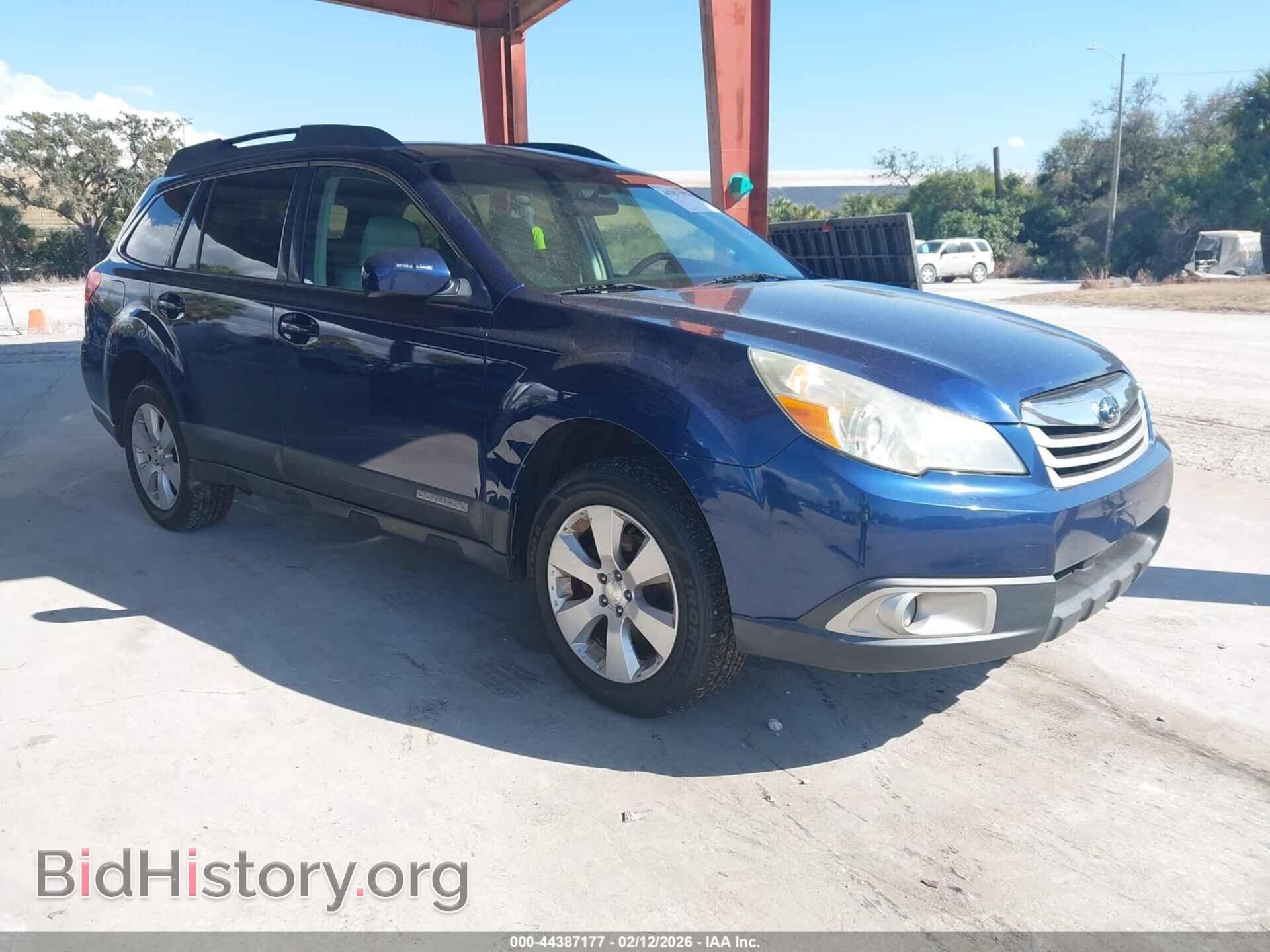 Photo 4S4BRBBC2B3409843 - SUBARU OUTBACK 2011