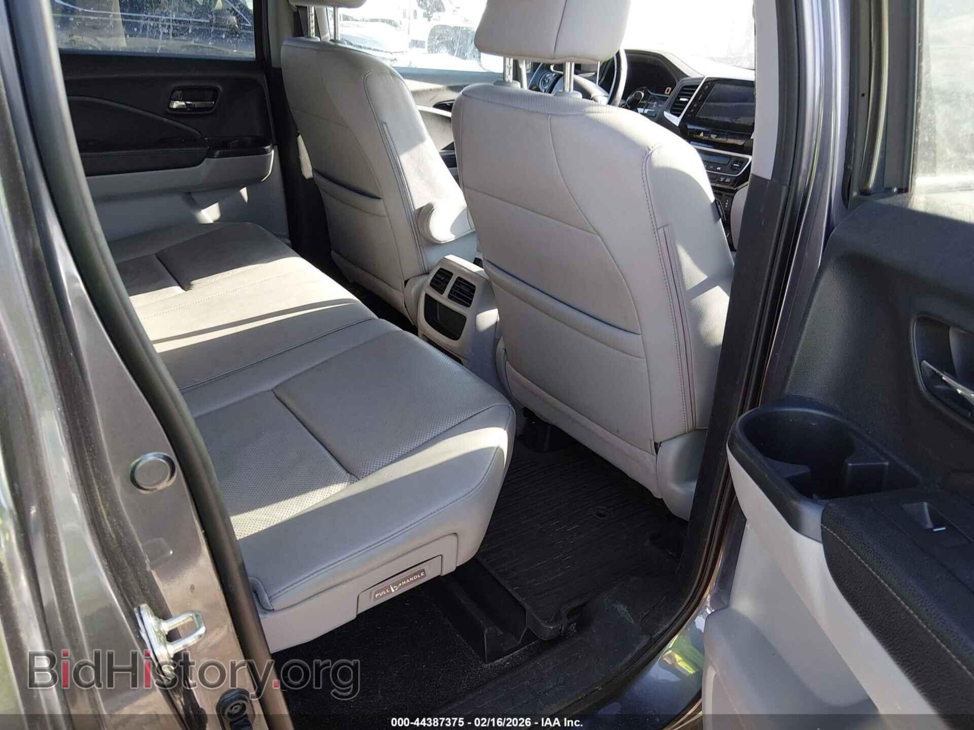 2017 HONDA RIDGELINE - VIN: 5FPYK3F70HB004993 - Photo 8