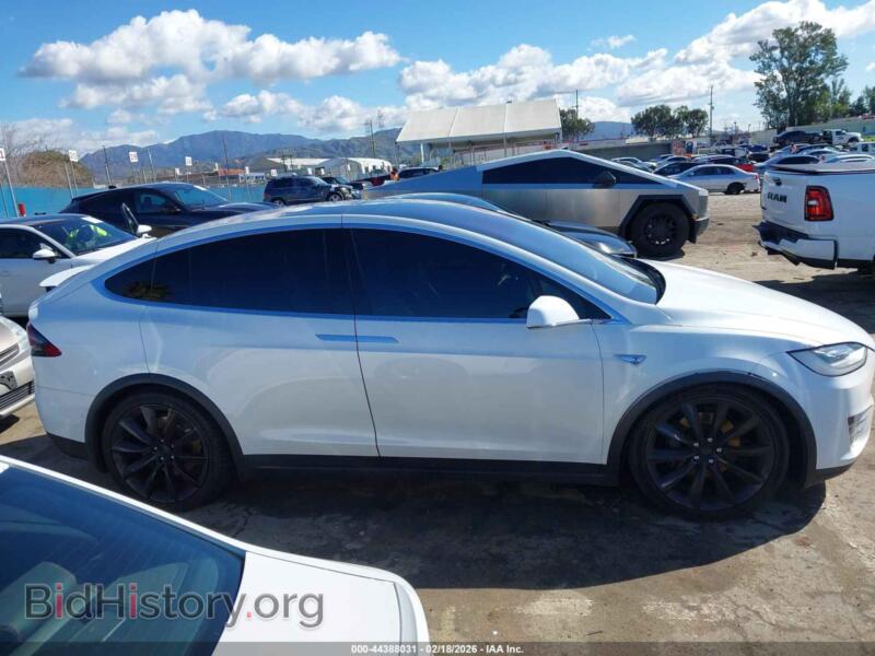 2016 Tesla MODEL X (VIN 5YJXCBE29GF021226) — фото 13 из 16