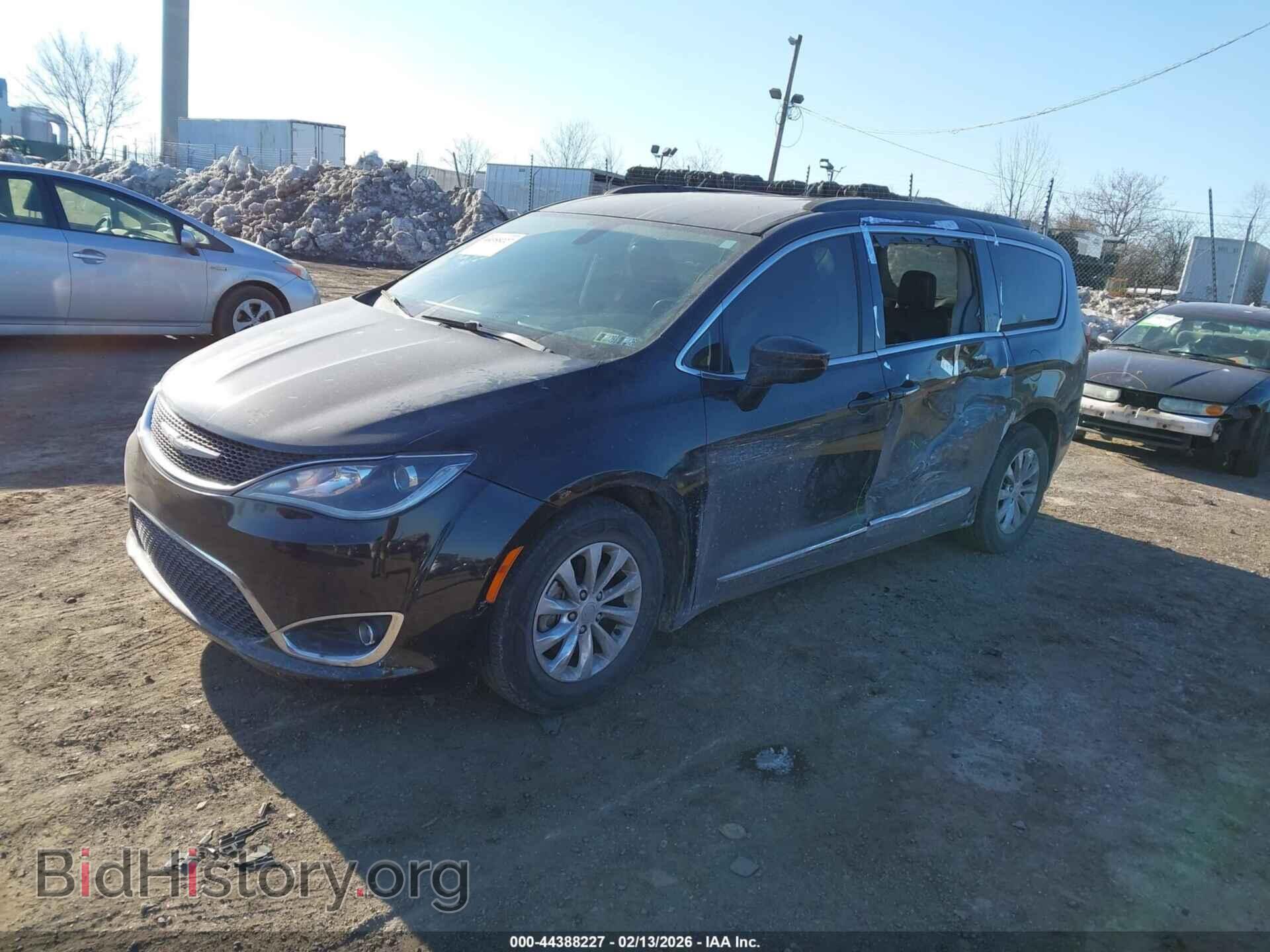 2017 CHRYSLER PACIFICA - VIN: 2C4RC1BG3HR526672 - Photo 2