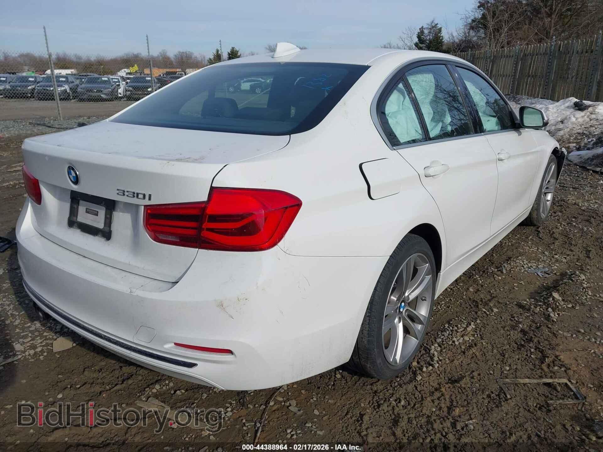 2018 BMW 330I - VIN: WBA8B9C53JEE82573 - Фото 4