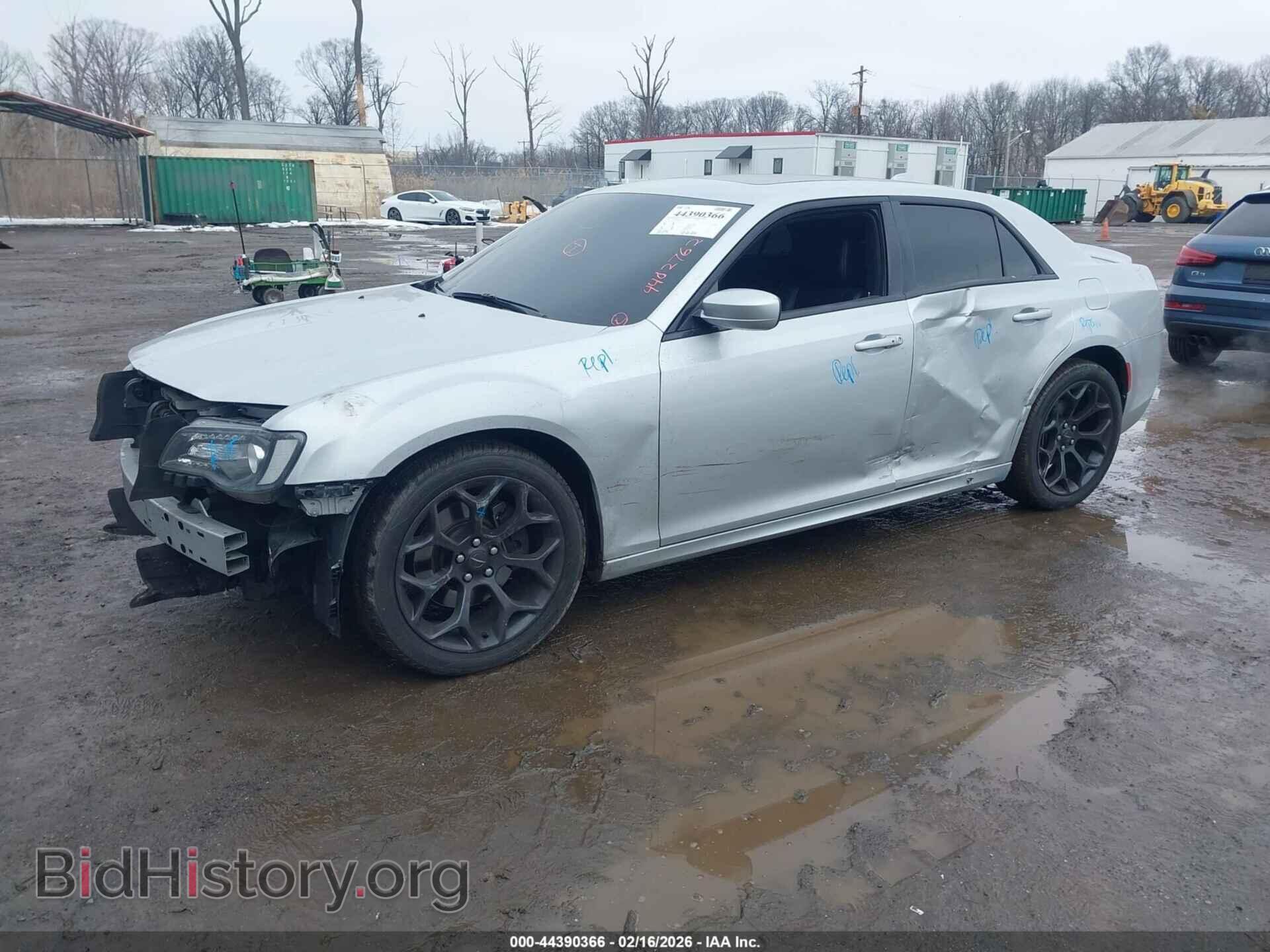 2020 CHRYSLER 300 - VIN: 2C3CCABT7LH180809 - Фото 2