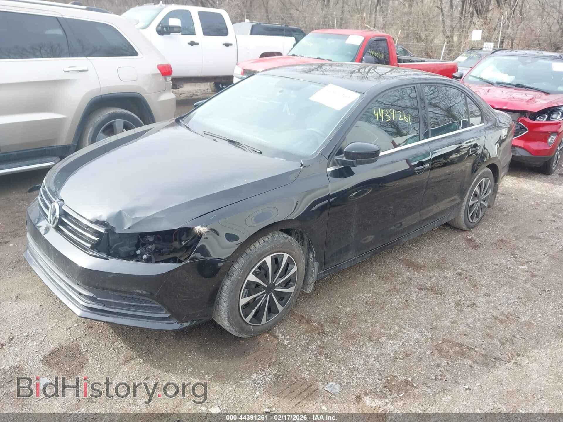 2017 VOLKSWAGEN JETTA - VIN: 3VW2B7AJ4HM393025 - Фото 2