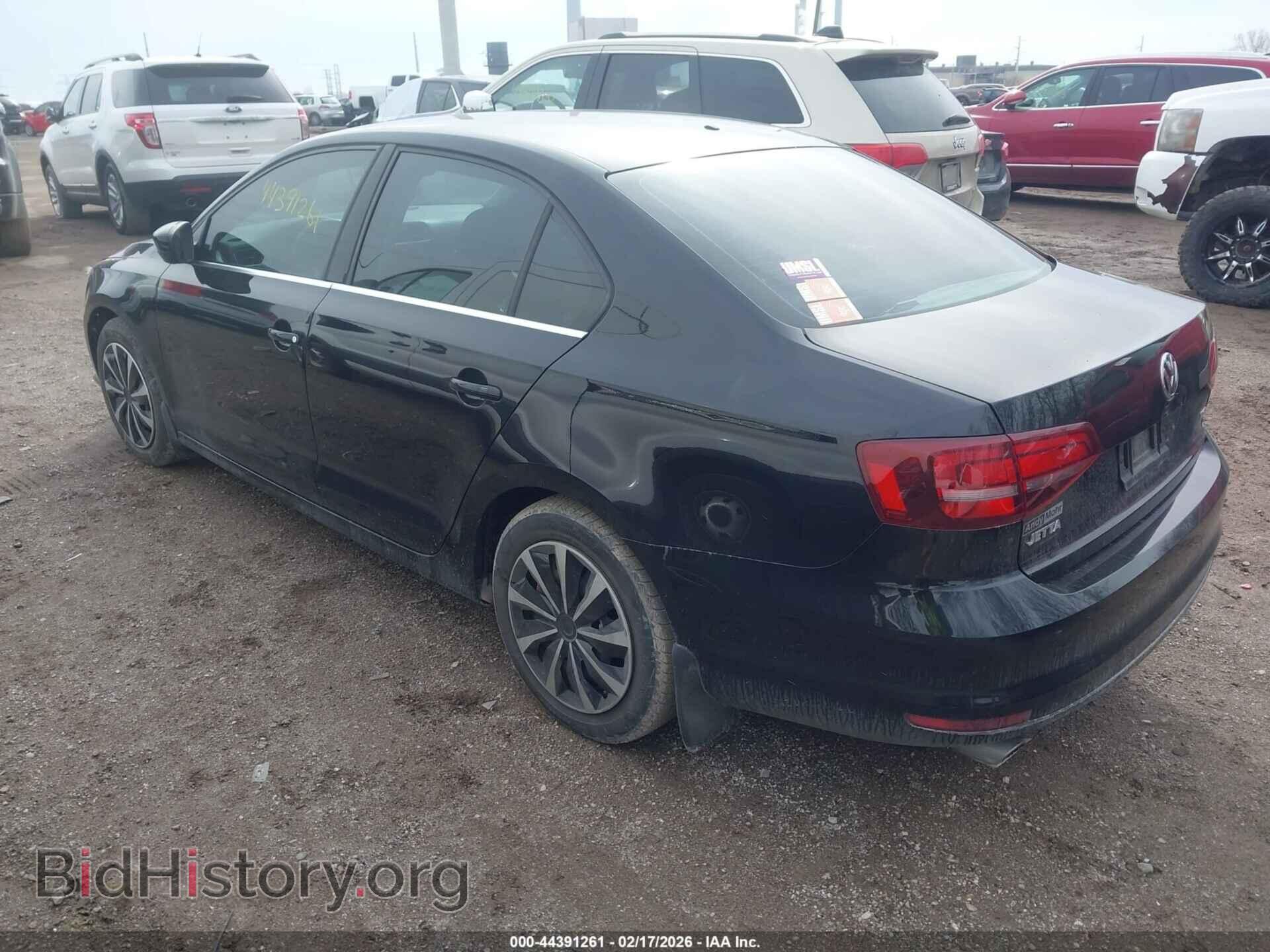 2017 VOLKSWAGEN JETTA - VIN: 3VW2B7AJ4HM393025 - Фото 3