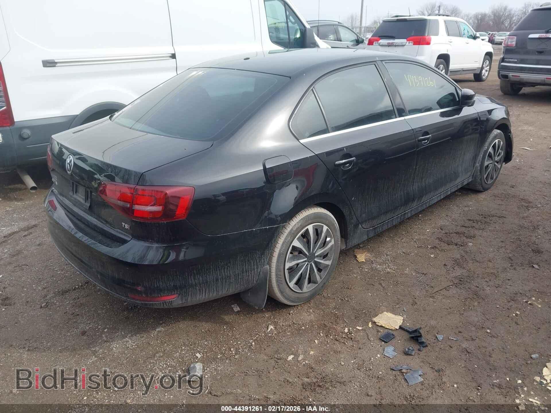 2017 VOLKSWAGEN JETTA - VIN: 3VW2B7AJ4HM393025 - Фото 4