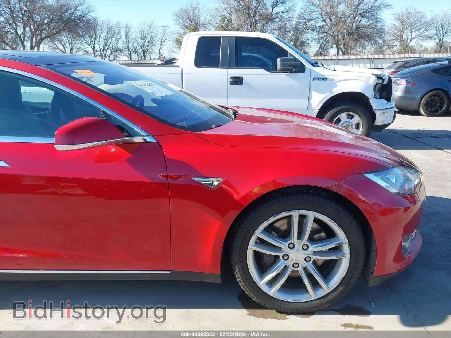 2014 TESLA MODEL S - VIN: 5YJSA1H11EFP44210 - Фото 23