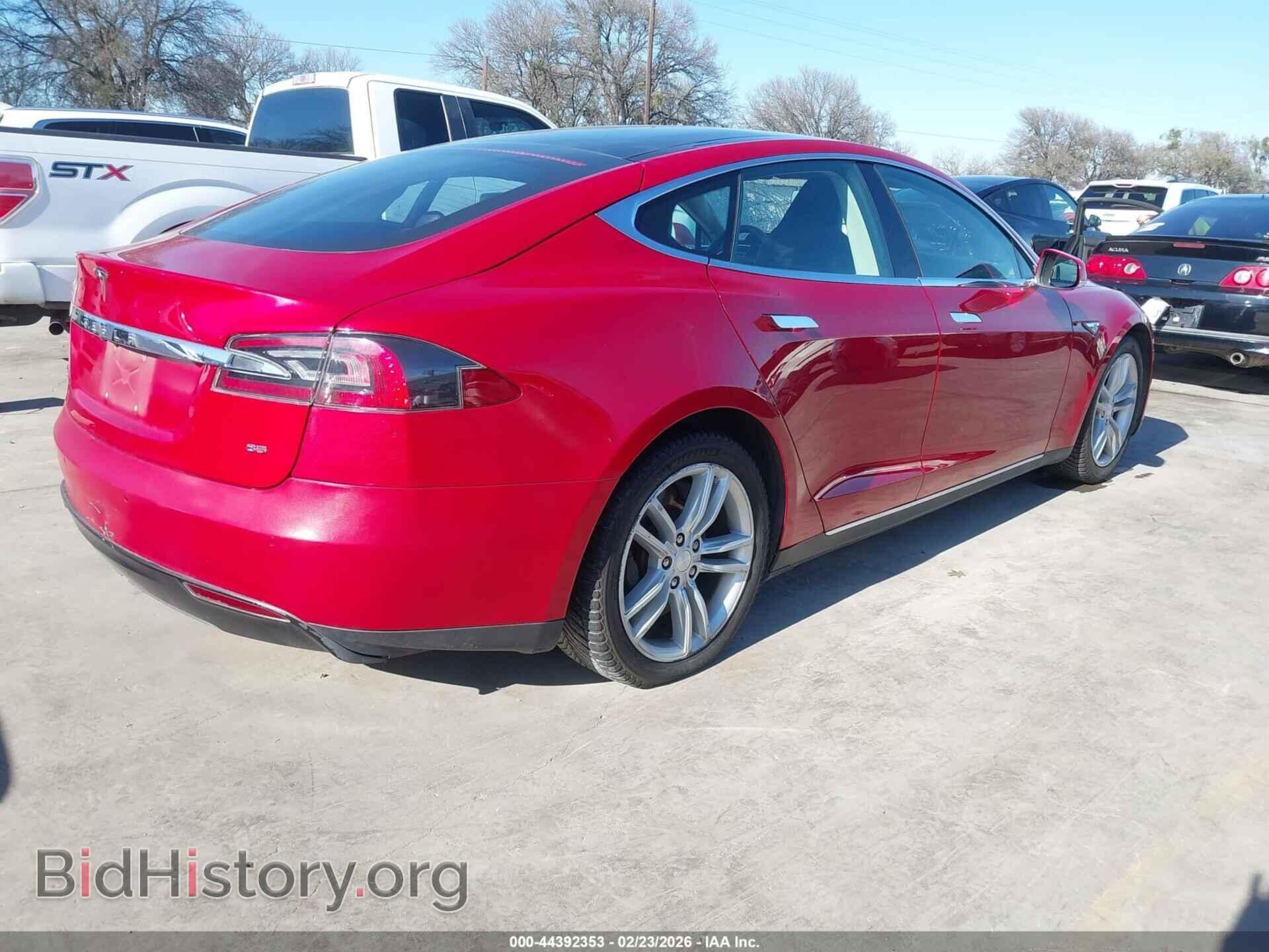 2014 TESLA MODEL S - VIN: 5YJSA1H11EFP44210 - Фото 4