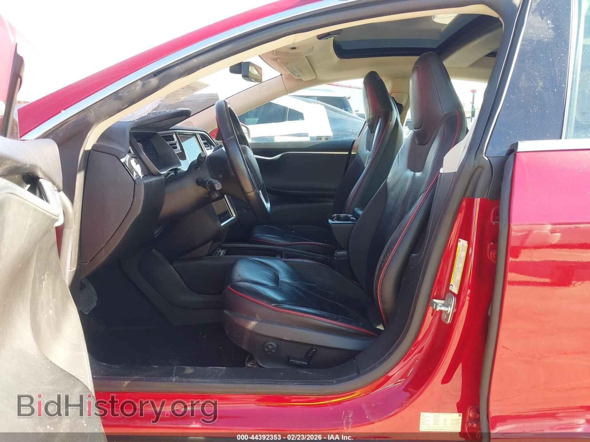 2014 TESLA MODEL S - VIN: 5YJSA1H11EFP44210 - Фото 5