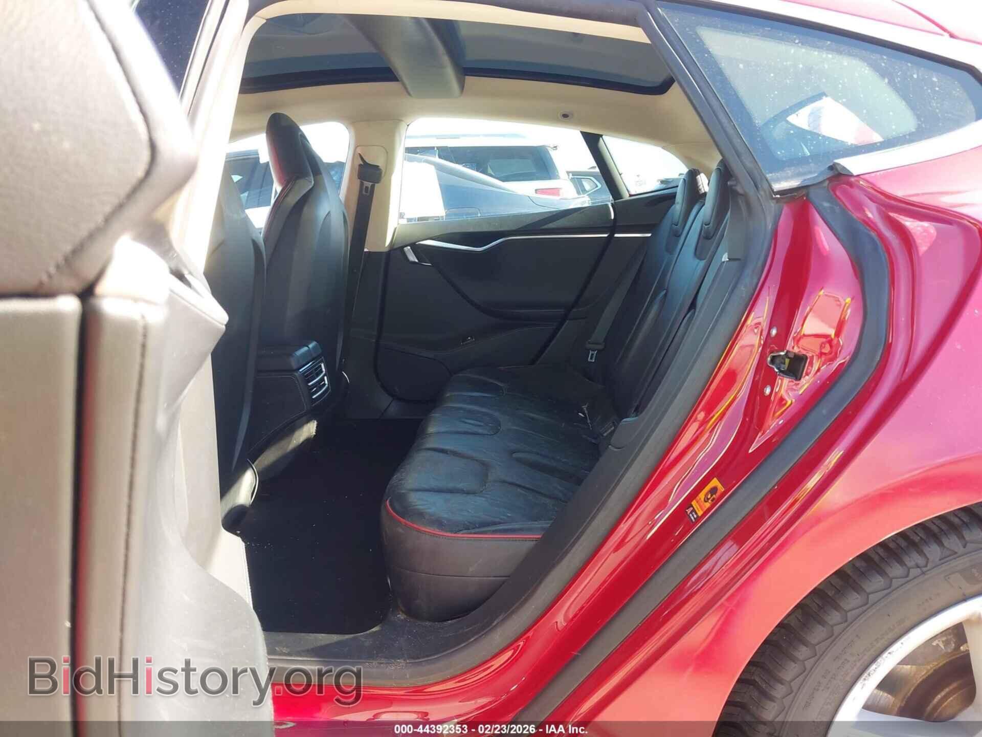 2014 TESLA MODEL S - VIN: 5YJSA1H11EFP44210 - Фото 8