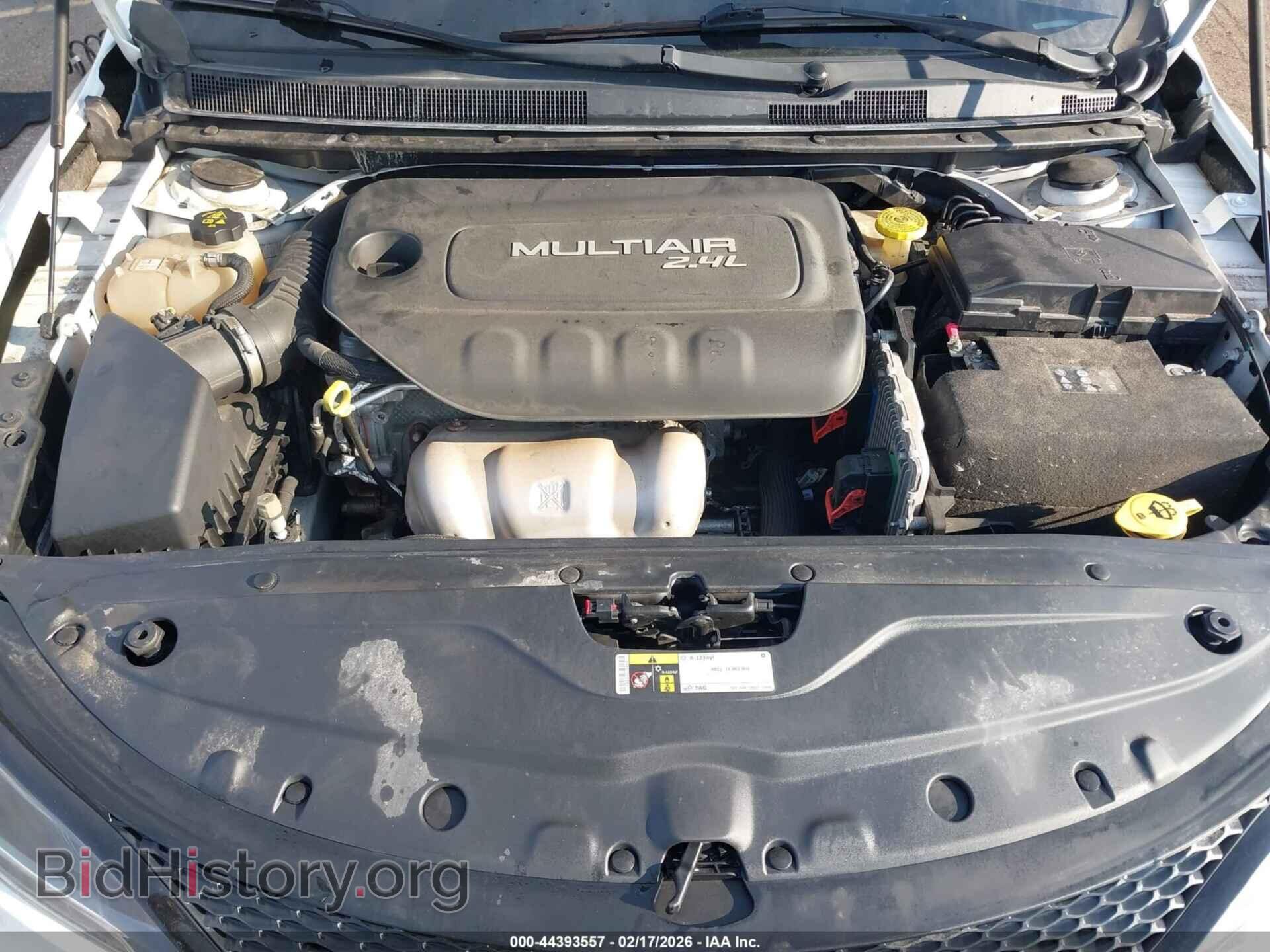 2016 CHRYSLER 200 - VIN: 1C3CCCBB2GN174349 - Photo 10