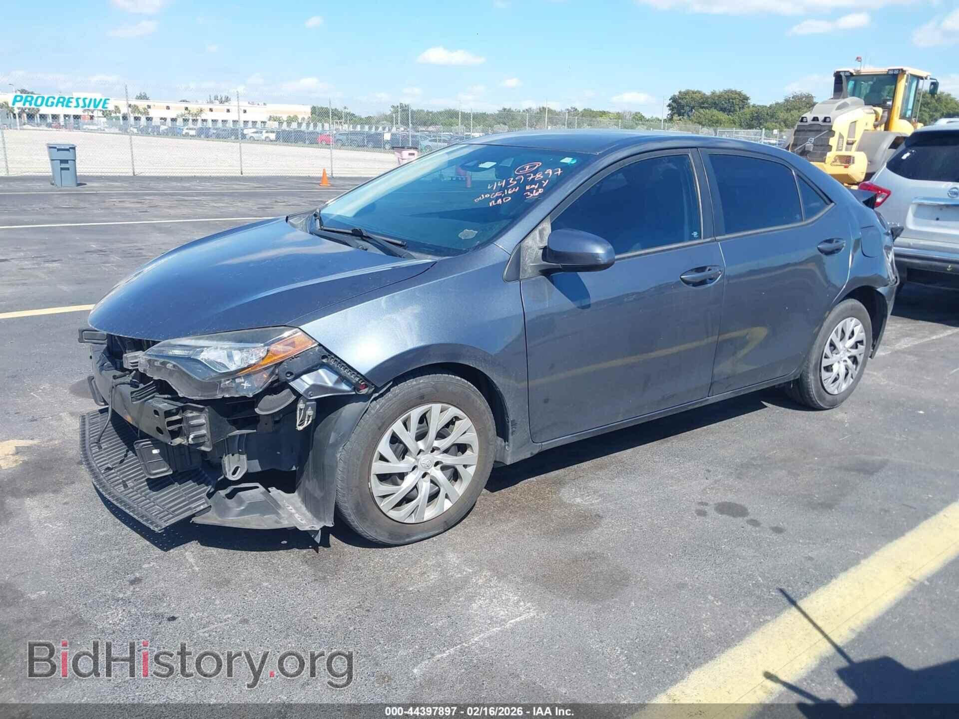 2017 TOYOTA COROLLA - VIN: 2T1BURHE2HC828604 - Фото 2