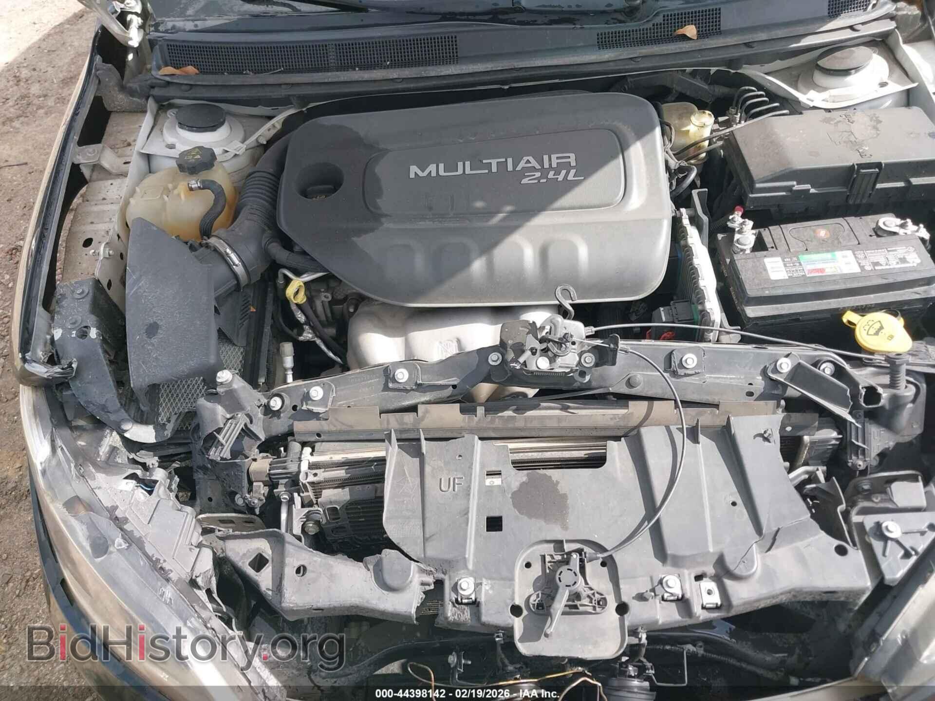 2016 CHRYSLER 200 - VIN: 1C3CCCAB1GN119442 - Фото 10
