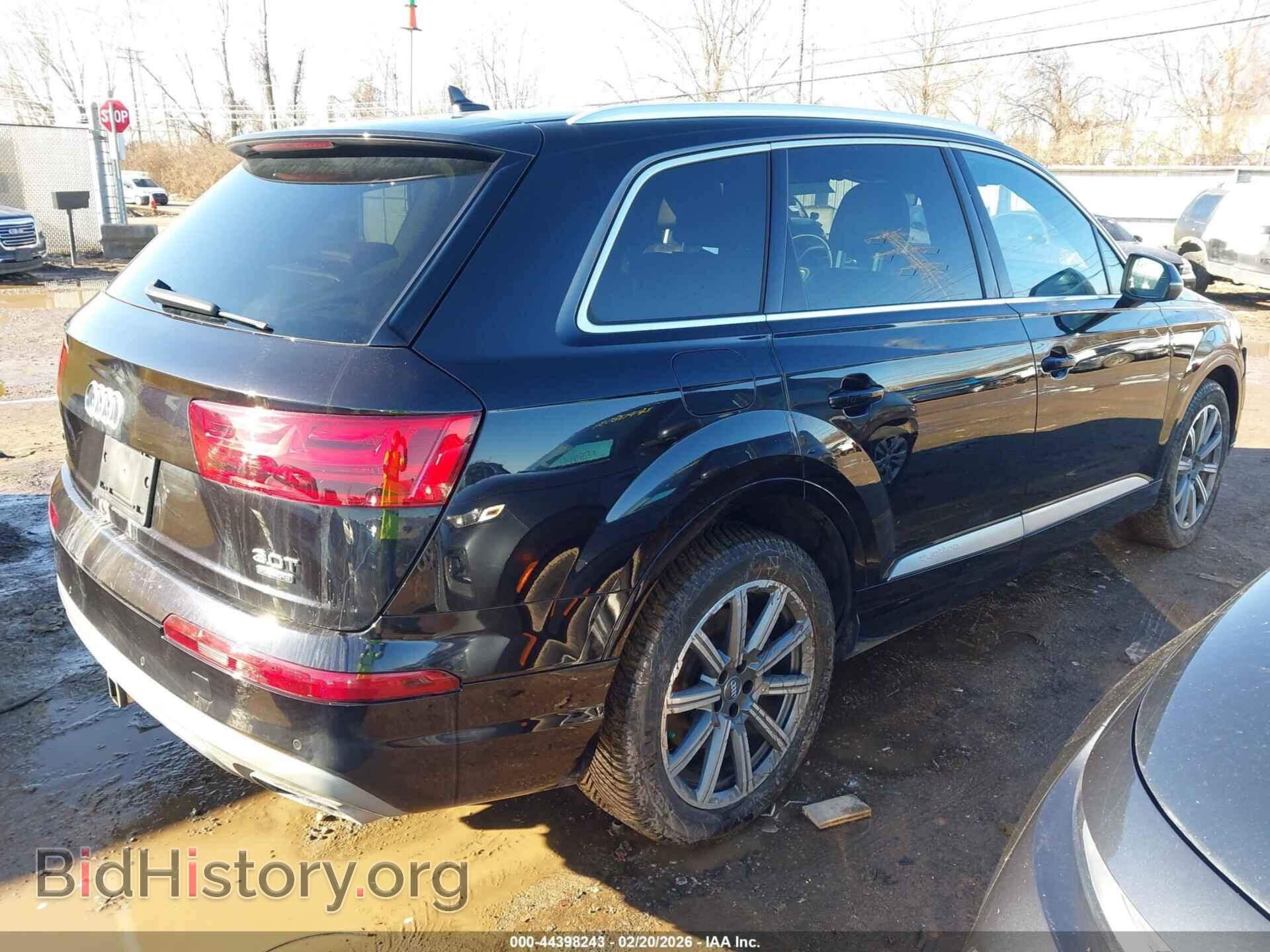 2018 AUDI Q7 - VIN: WA1VAAF75JD042228 - Фото 4