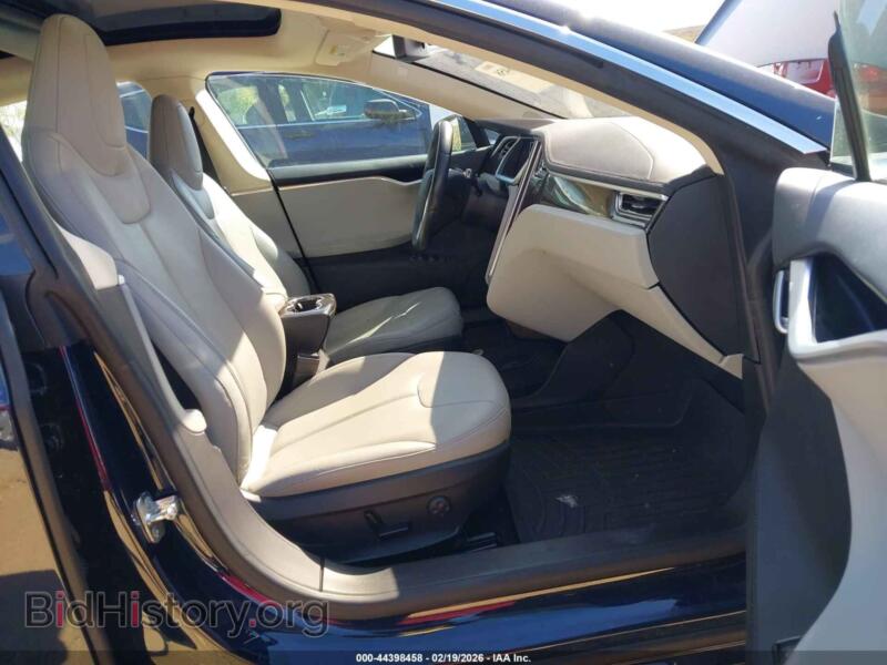 2013 Tesla MODEL S (VIN 5YJSA1AGXDFP04673) — фото 5 из 19
