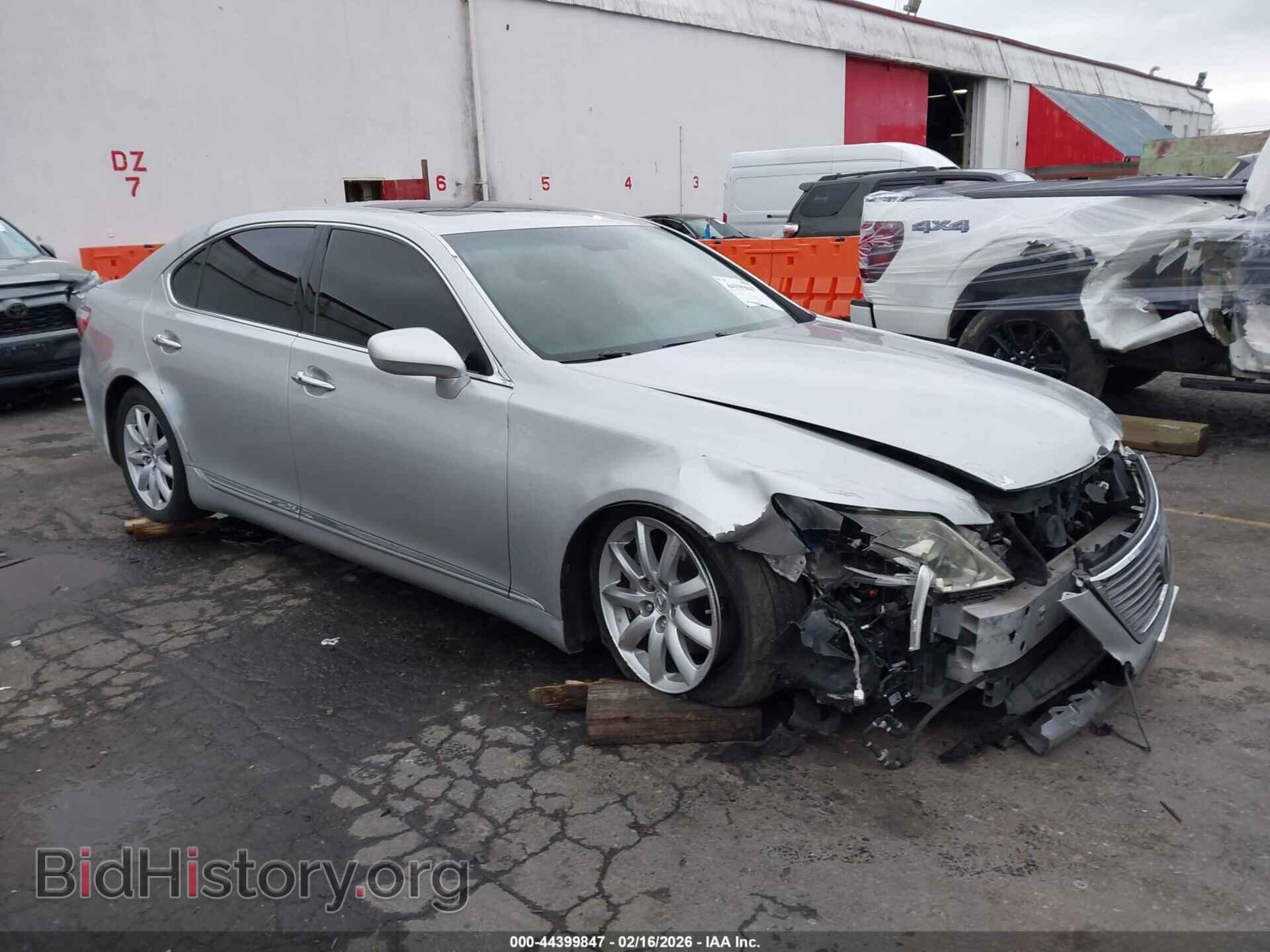 2007 LEXUS LS 460 - VIN: JTHGL46FX75007638 - Photo 6