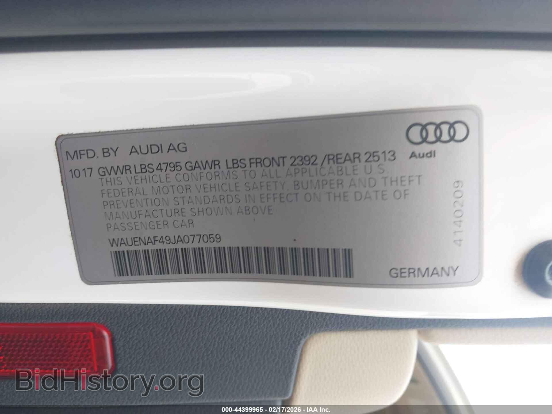 2018 AUDI A4 - VIN: WAUENAF49JA077059 - Фото 9