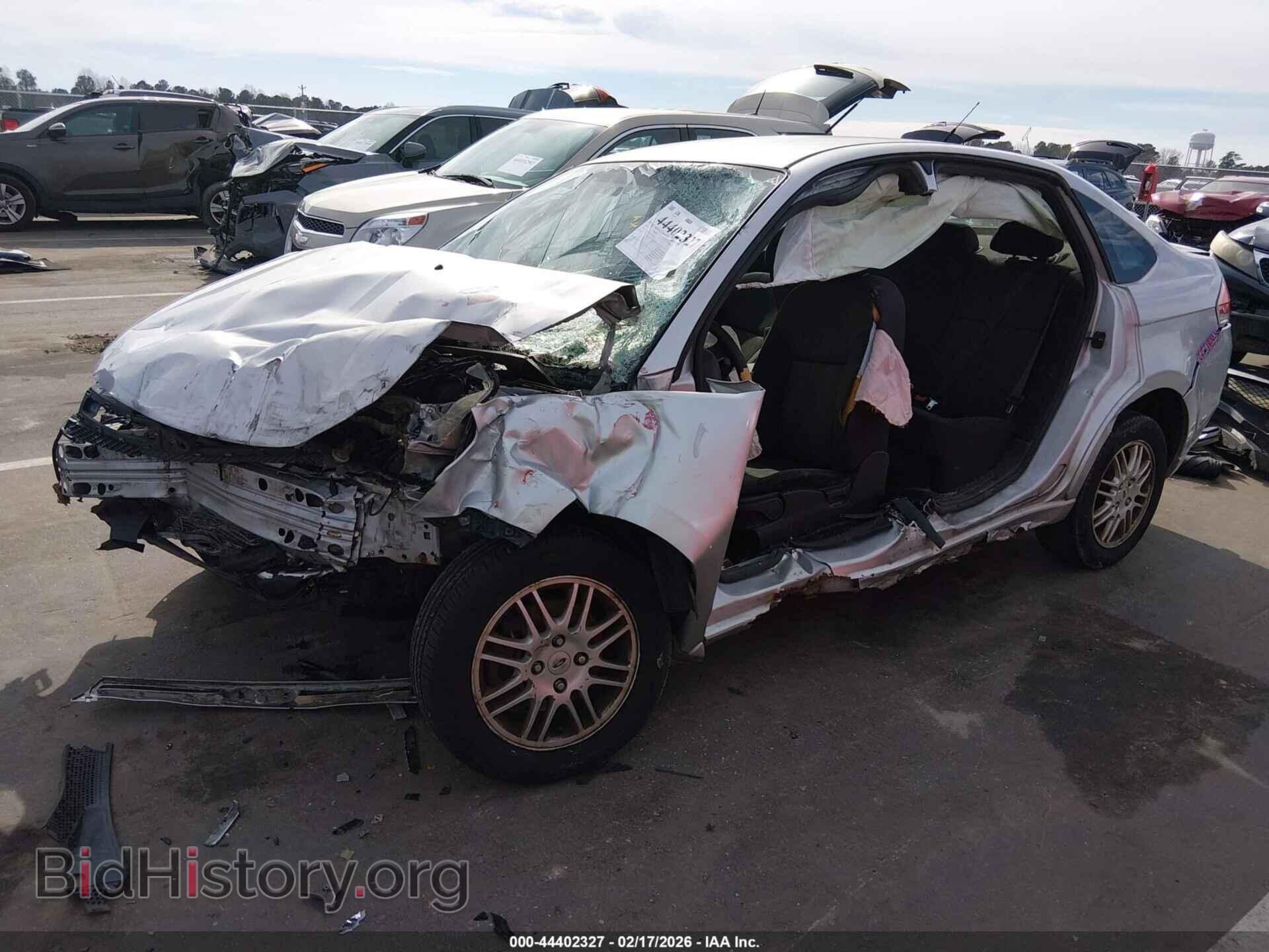 2011 FORD FOCUS - VIN: 1FAHP3FN9BW145790 - Фото 2