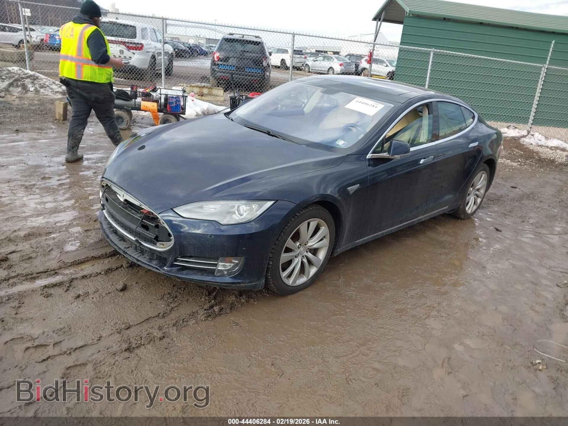 2013 TESLA MODEL S - VIN: 5YJSA1DN3DFP26606 - Фото 2