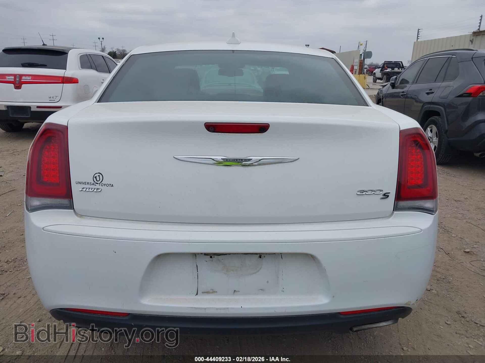 2016 CHRYSLER 300 - VIN: 2C3CCAGGXGH142329 - Фото 16
