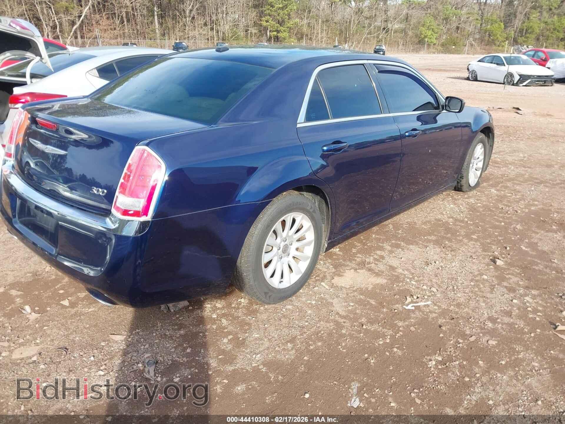 2014 CHRYSLER 300 - VIN: 2C3CCAAG2EH135882 - Фото 4