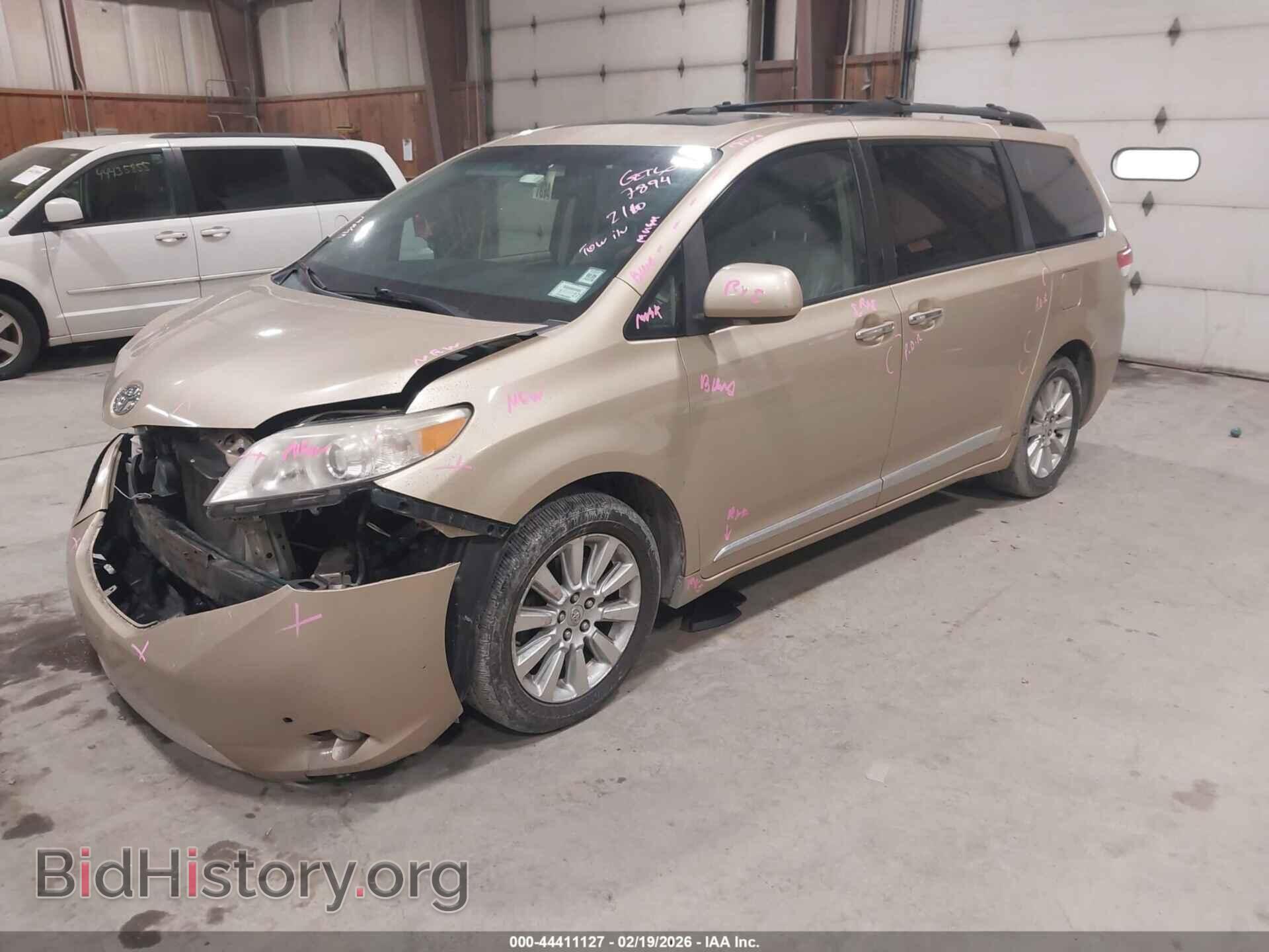 2011 TOYOTA SIENNA - VIN: 5TDDK3DC6BS018021 - Фото 2