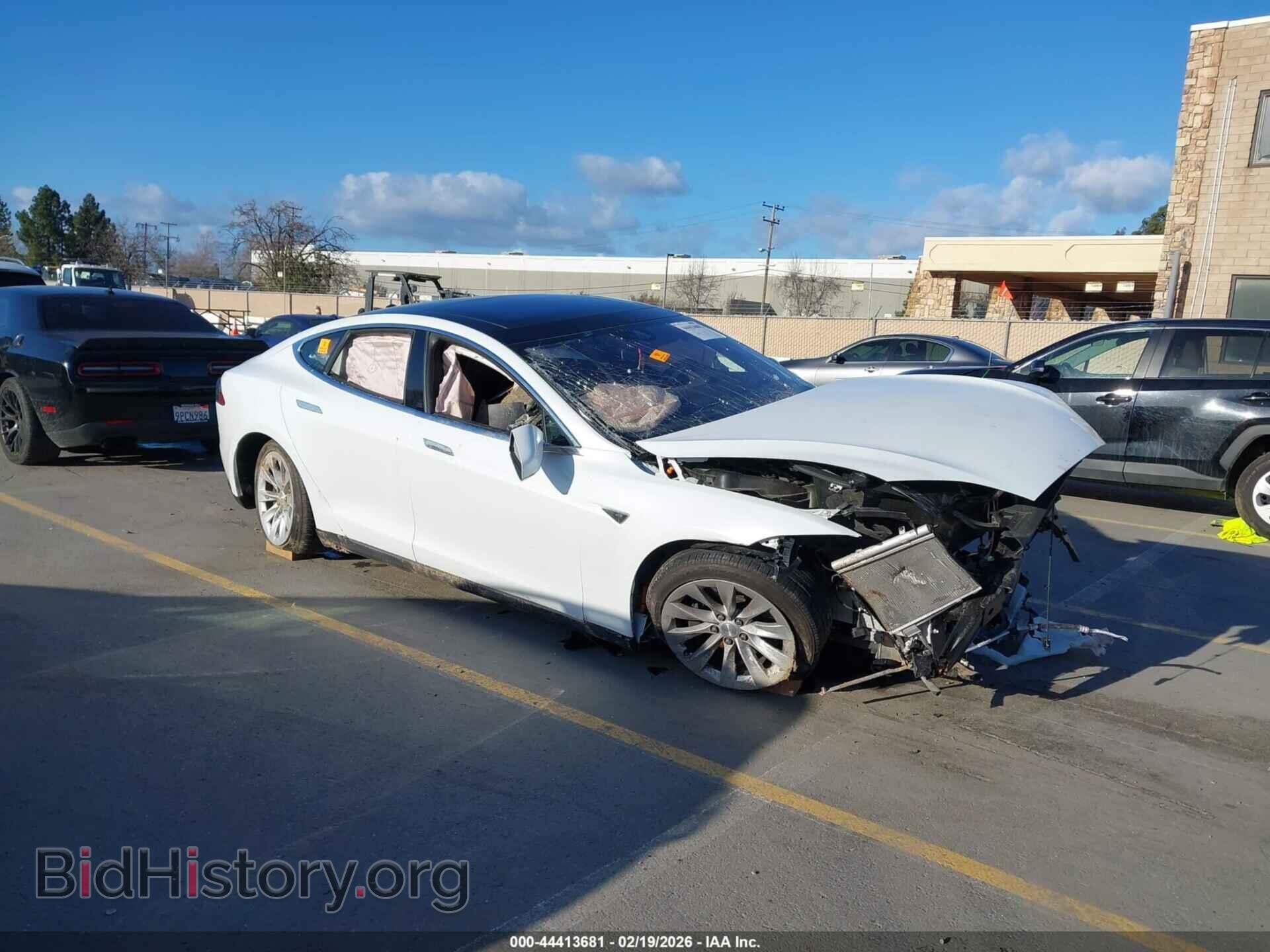 Фотография 5YJSA1E23GF133143 - TESLA MODEL S 2016