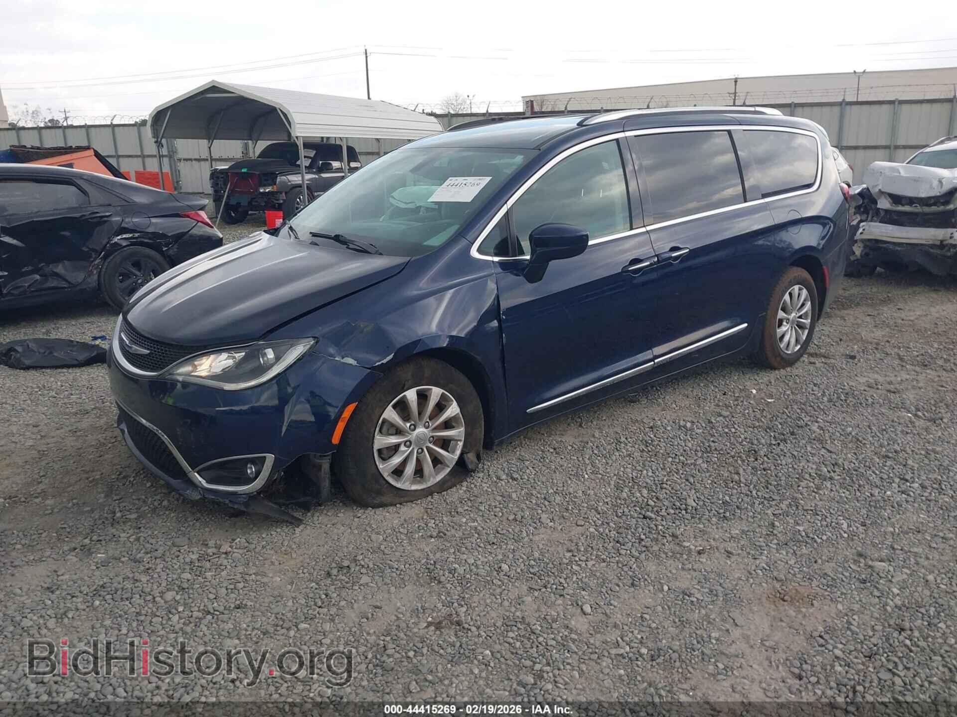 2019 CHRYSLER PACIFICA - VIN: 2C4RC1BG1KR561069 - Photo 2