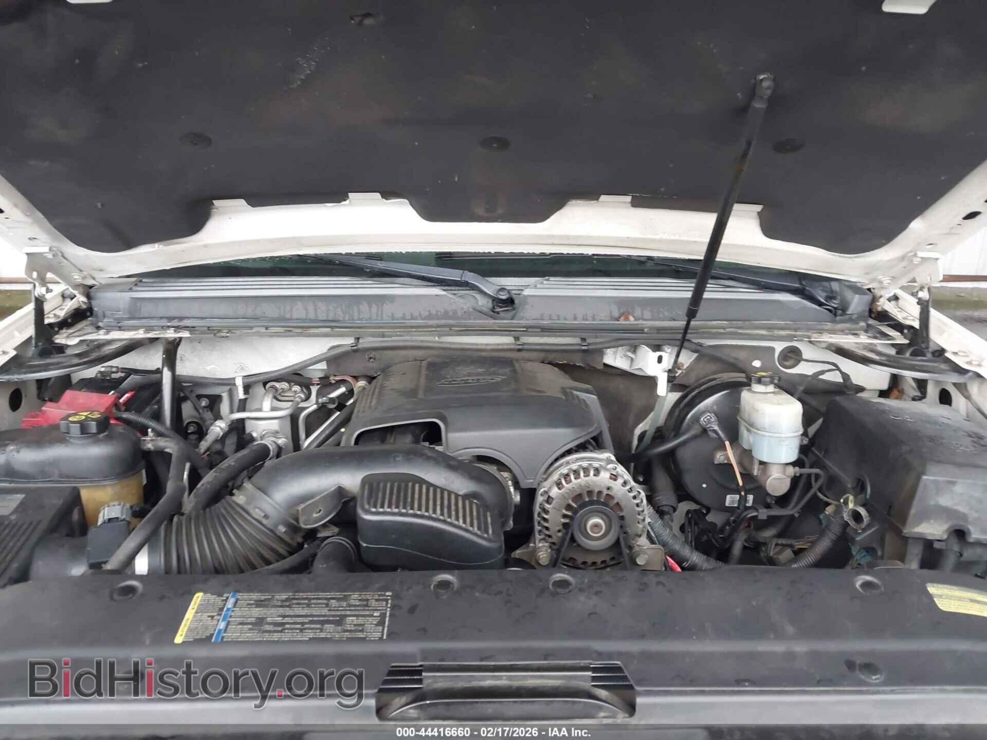 2011 GMC YUKON - VIN: 1GKS2EEF3BR120228 - Photo 10