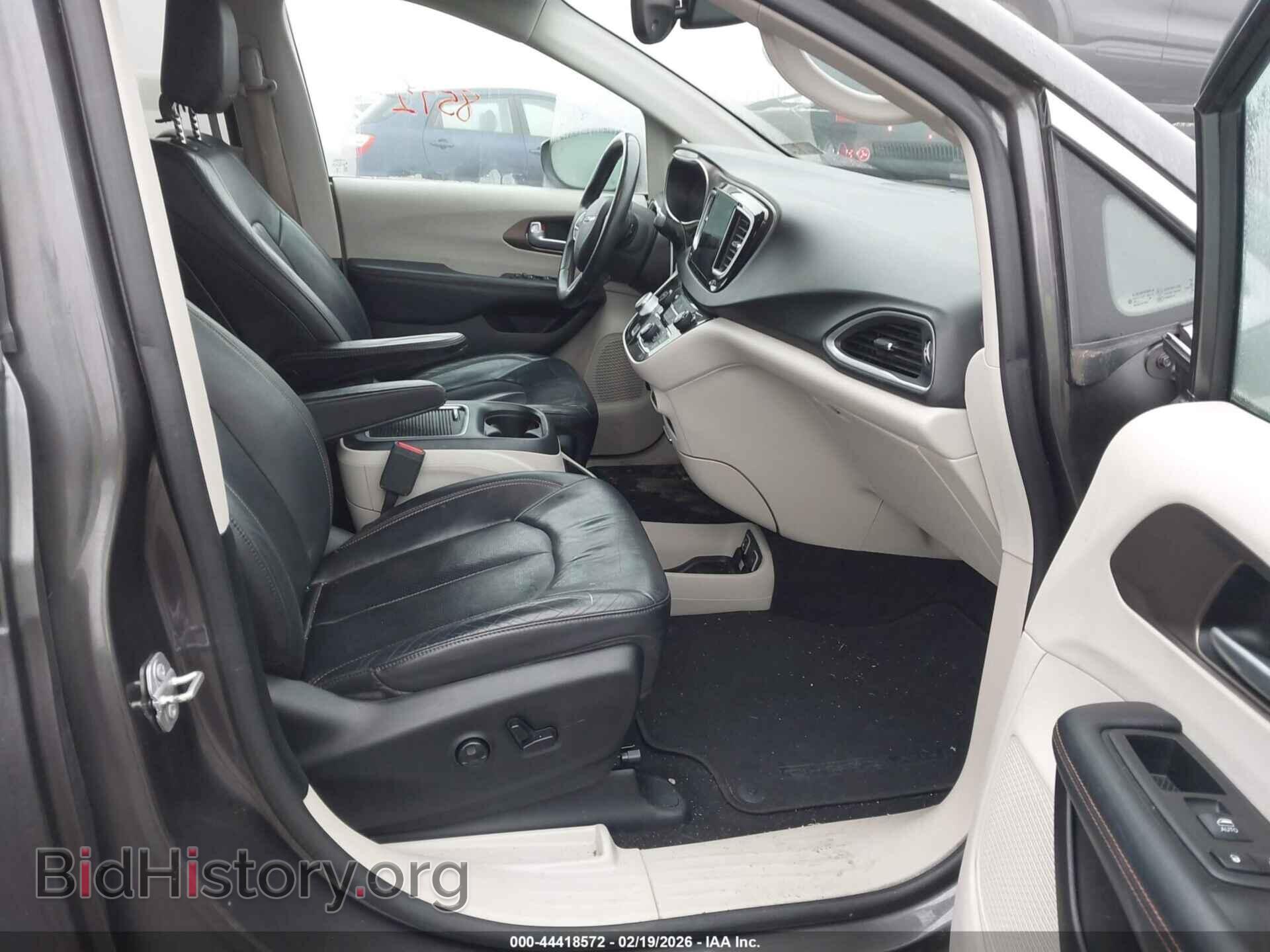 2017 CHRYSLER PACIFICA - VIN: 2C4RC1EGXHR736052 - Photo 5